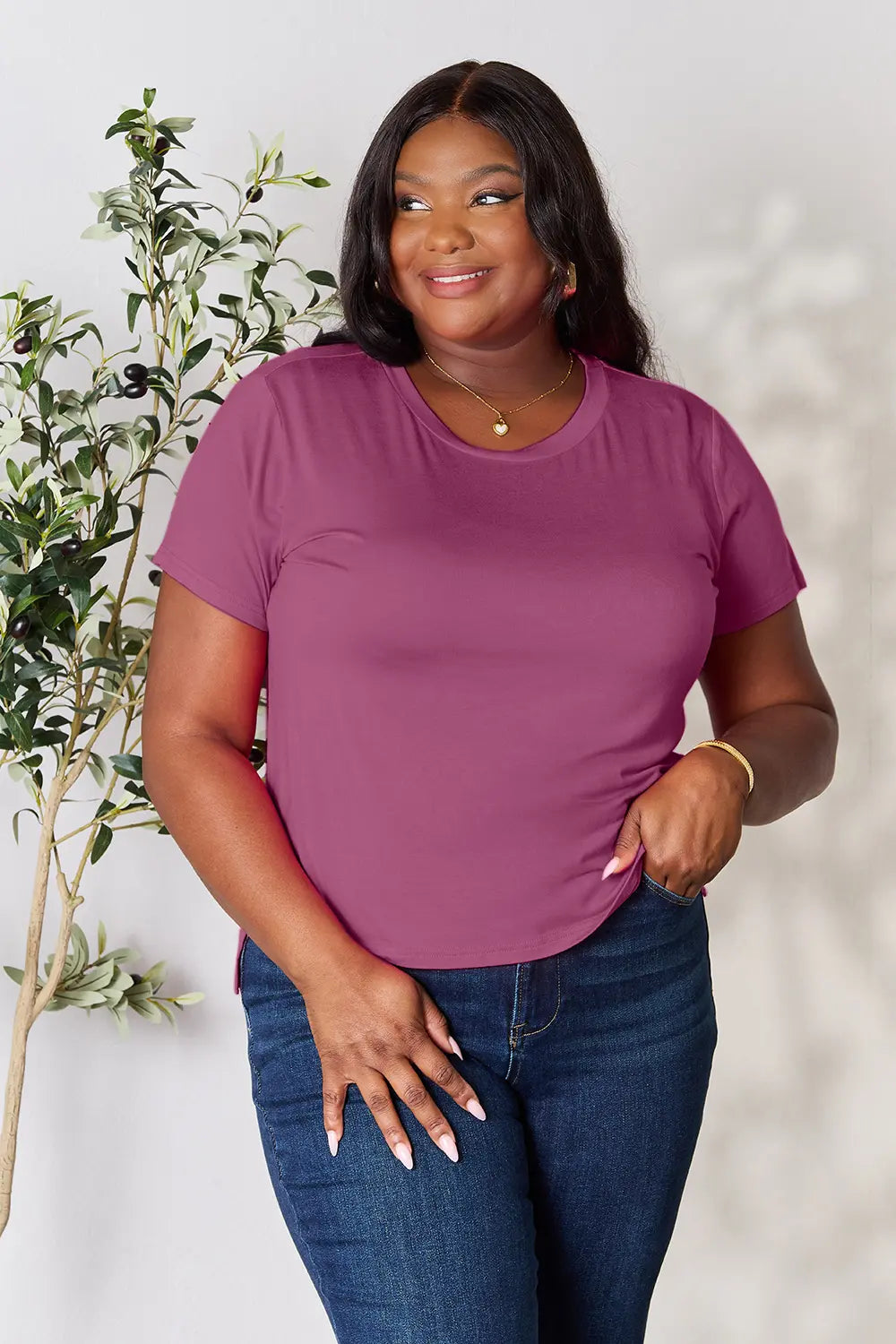 Basic Bae Full Size Round Neck Short Sleeve T-Shirt Plus Size 26dce455e7184f34a4c91d20db40df2e-Max