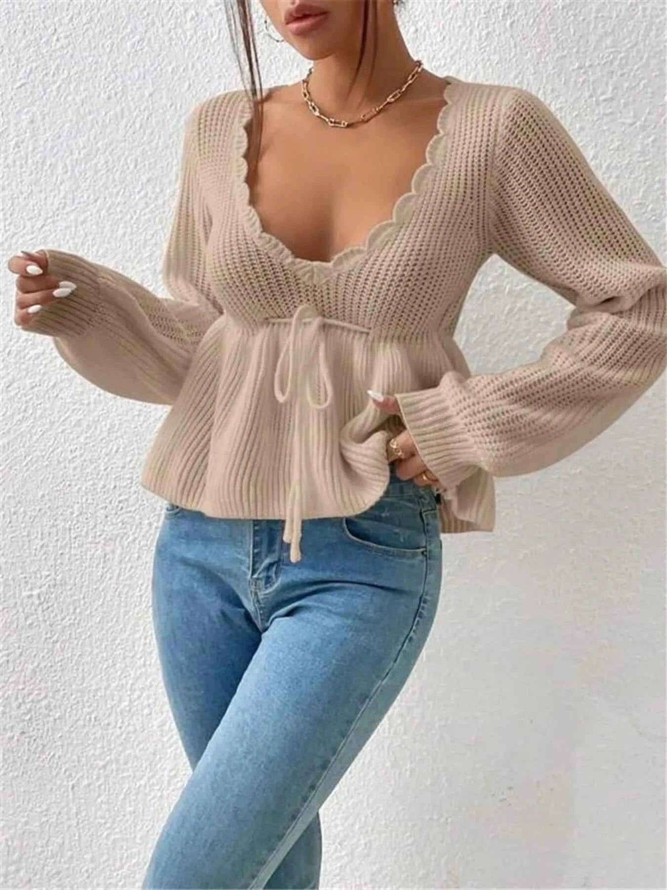 Scalloped V-Neck Drawstring Knit Top 2708a53ef0434e099ba950d14f03a804-Max-Origin