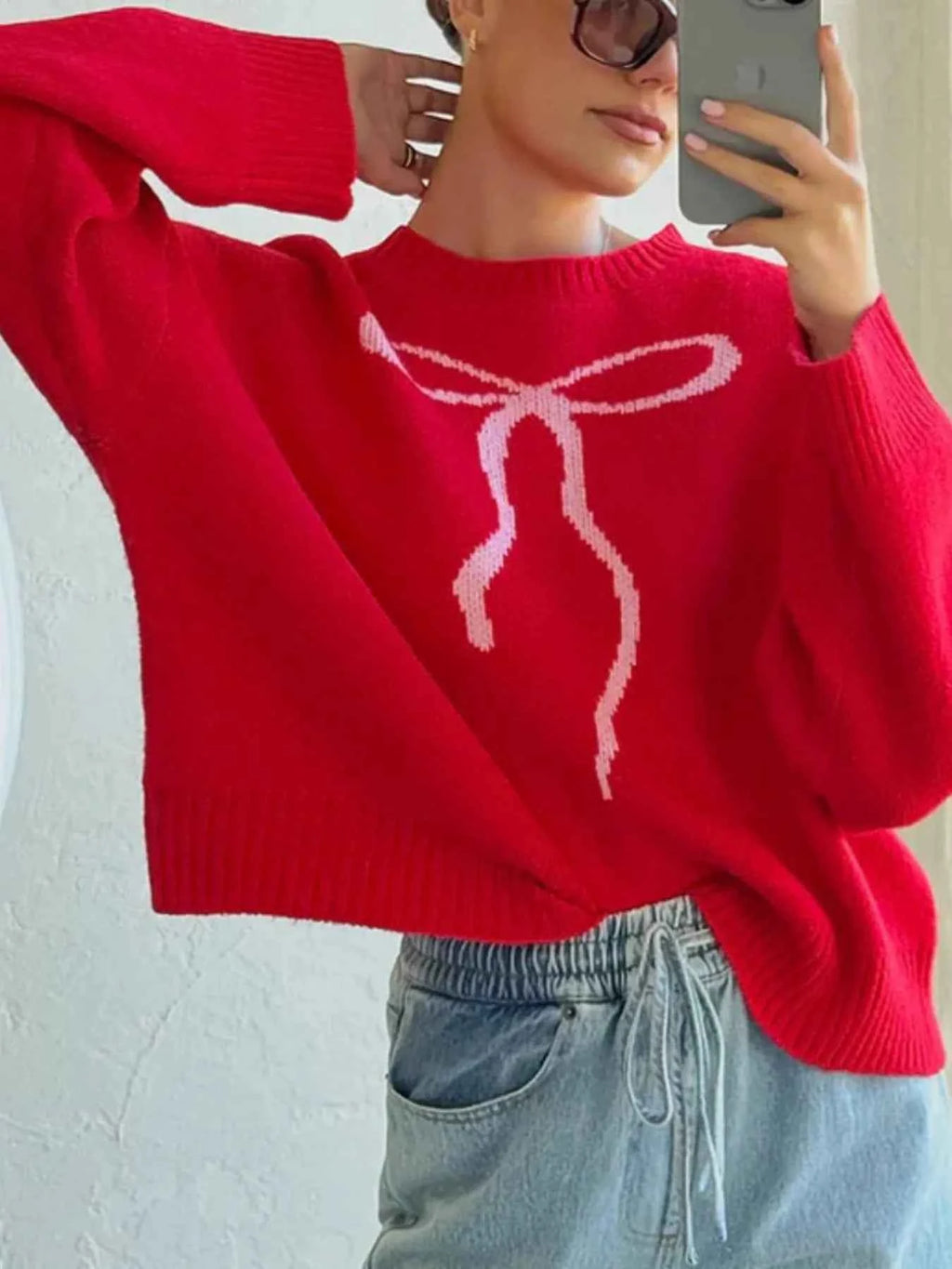 Bow Graphic Ribbed Hem Round Neck Sweater 2799cb6eafb84fbf9293f4992bba81f9-Max-Origin