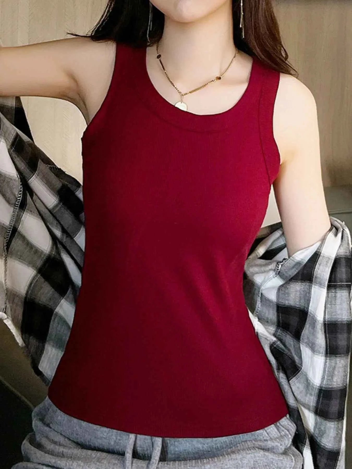 Scoop Neck Tank Top 27d8362d-15b0-47f8-9e08-147f5e037908-Max-Origin