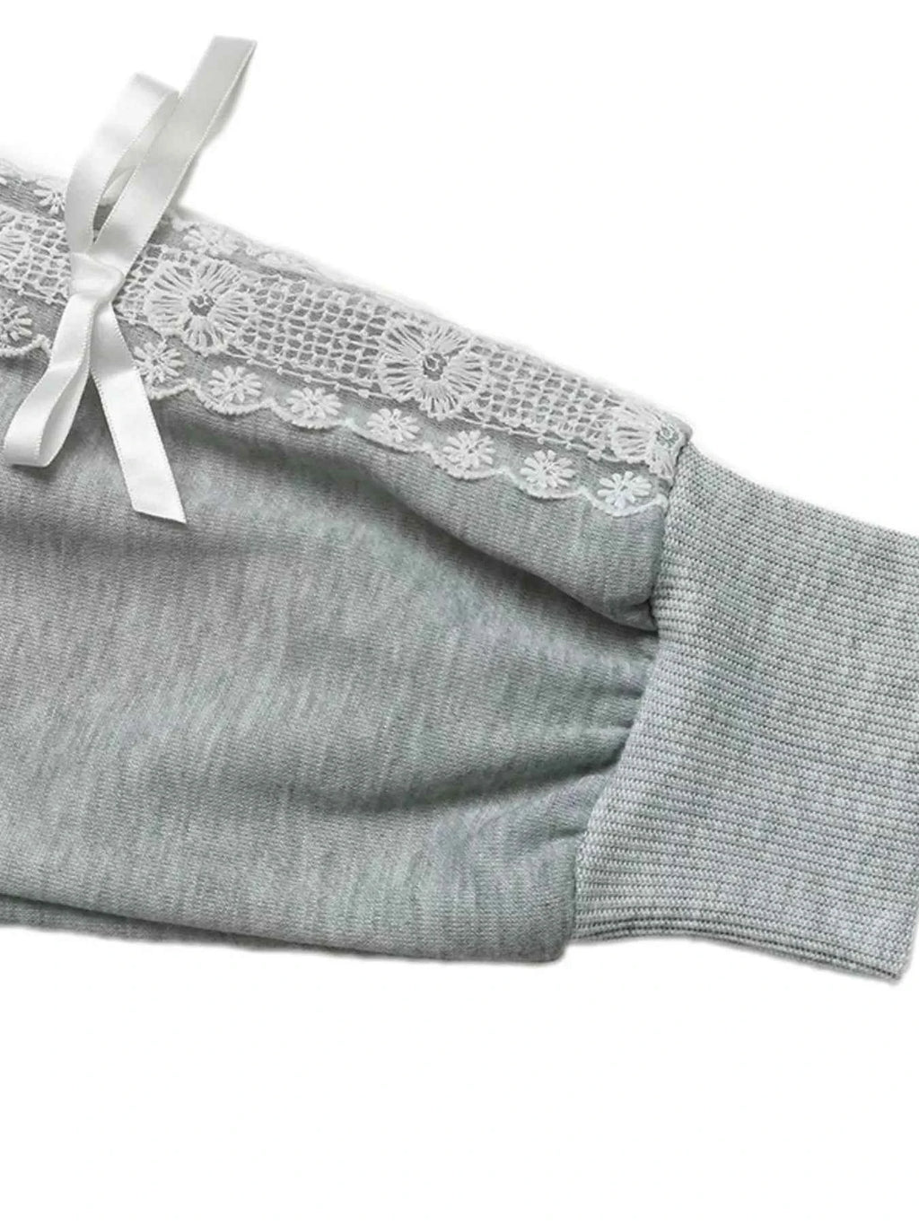 Lace Detail Round Neck Sweatshirt 280f01e787f14a019338d7fef4b11318-Max-Origin