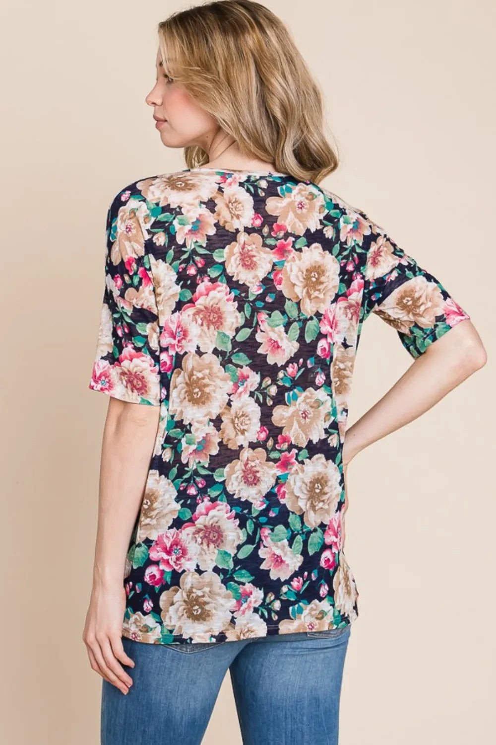 BOMBOM Floral Round Neck T-Shirt 29362019-5758-4442-85a0-8f27d33ca215-Max