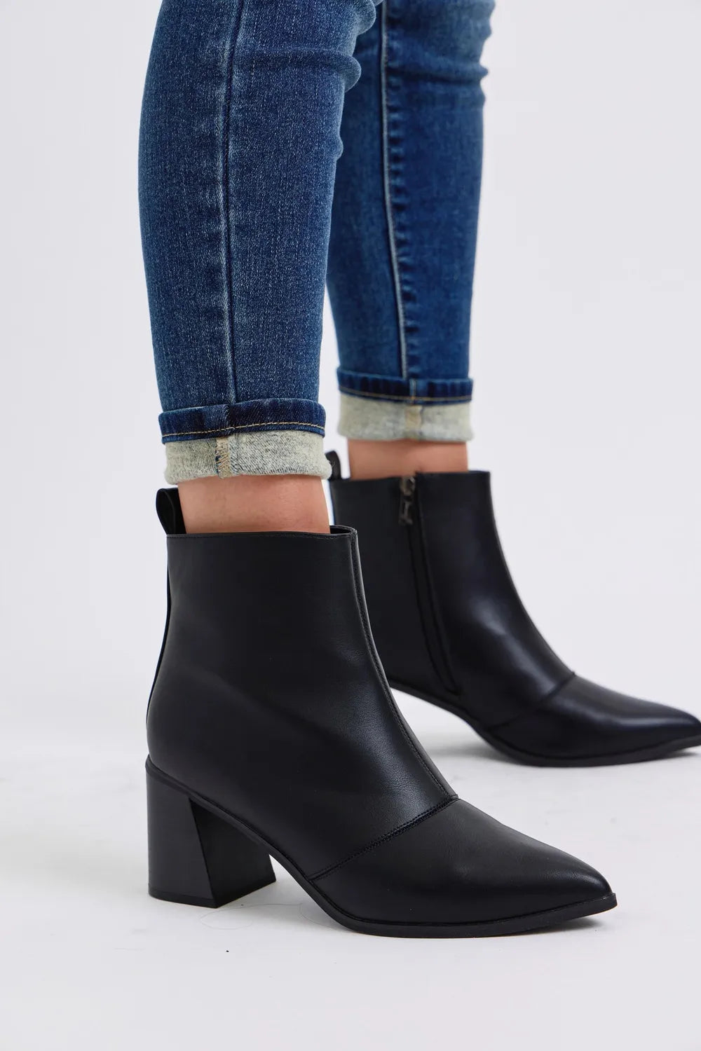 Judy Blue Full Size Run Mid-Rise Waist Skinny Jeans with Thermal Lining 2a05baad-9e93-4319-a7f1-e65d681cfdab-Max