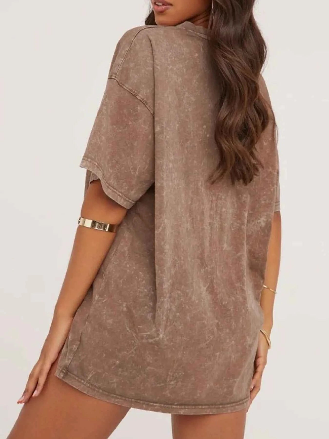 Side Slit Letter Graphic Oversize T-Shirt 2acf29da-2ed2-44a6-ae45-55a239244edf-Max-Origin