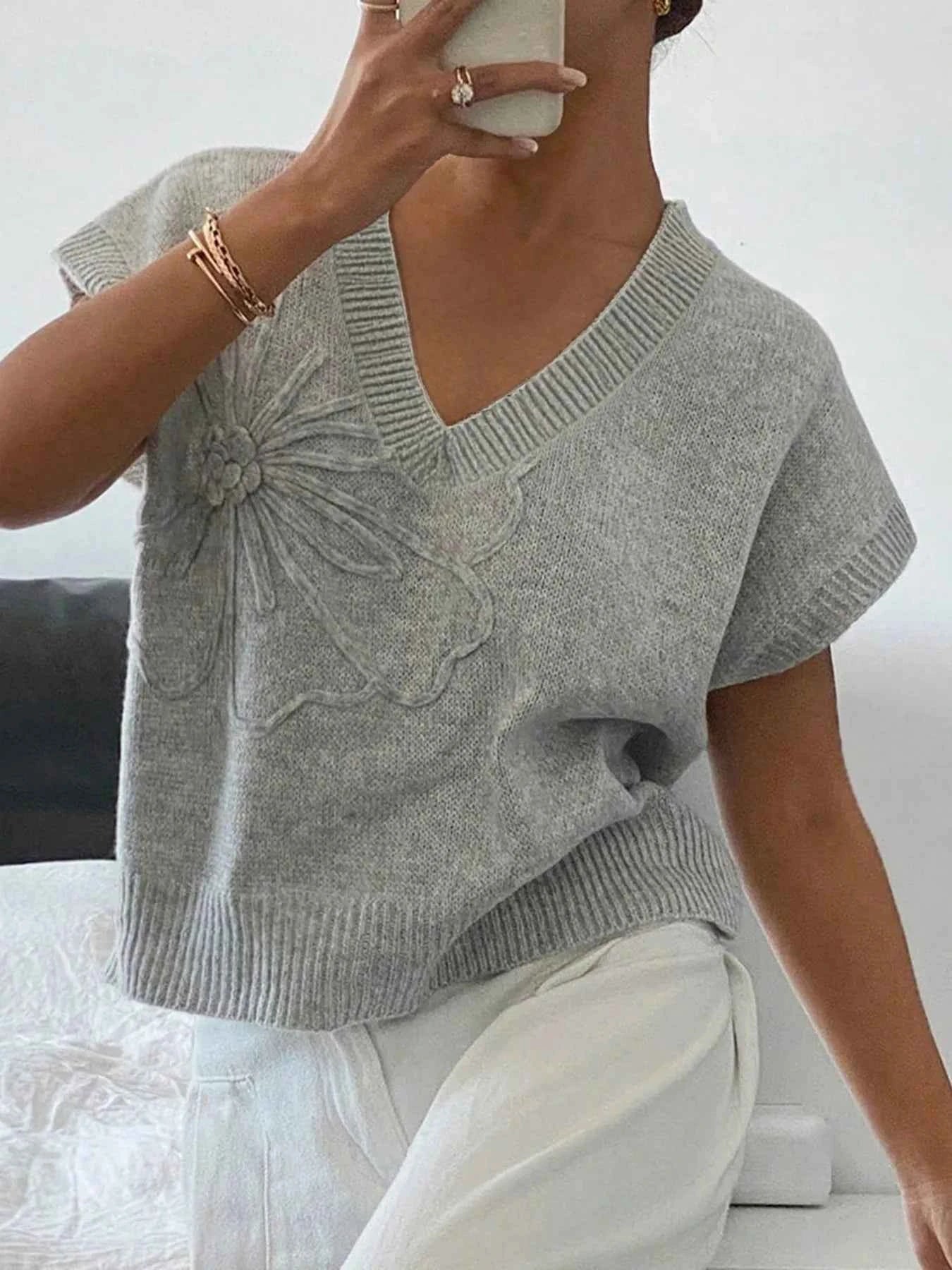 Ribbed Hem V-Neck Short Sleeve Sweater 2ce16ea38e214942ae901a7a408ea323-Max-Origin
