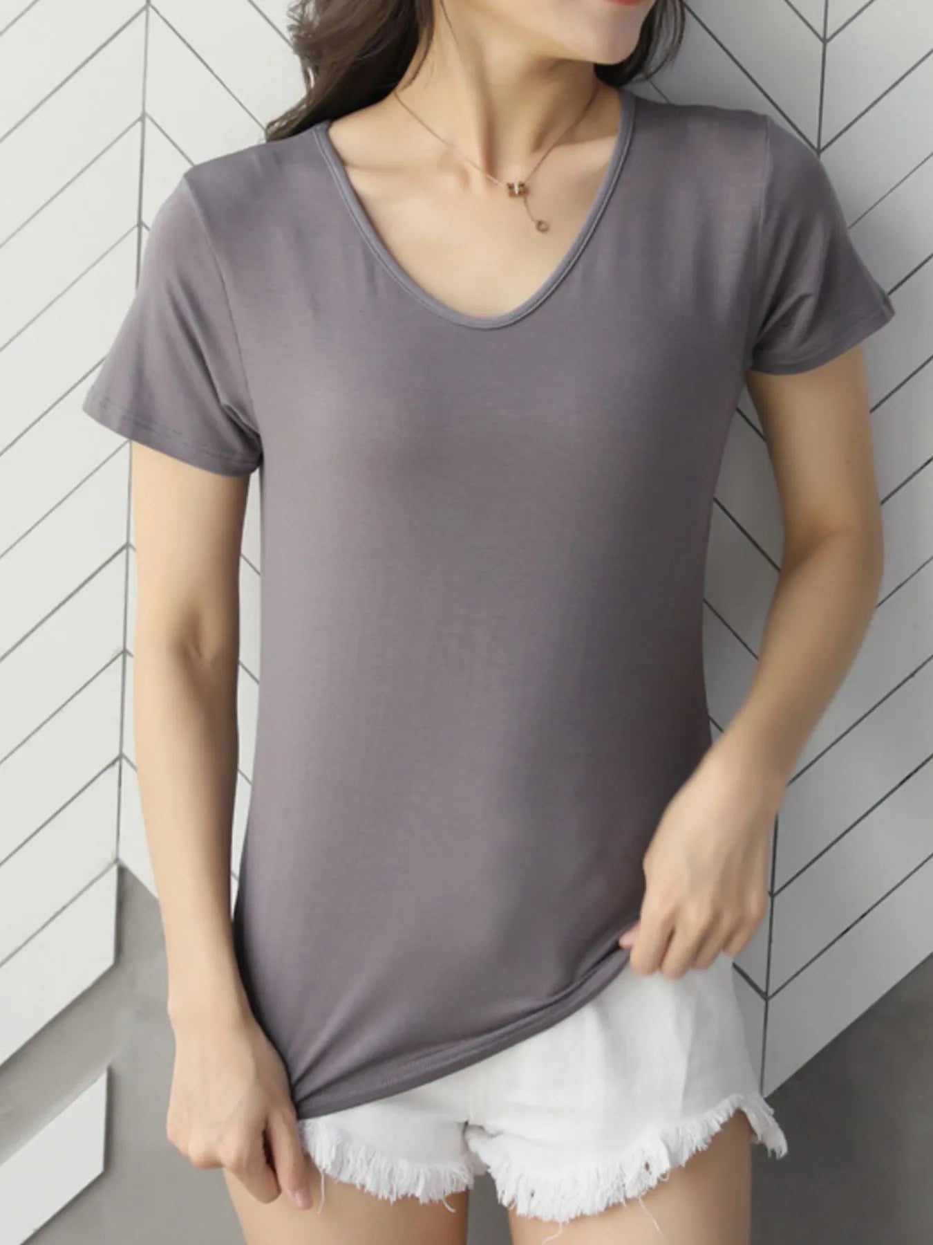 V-Neck Short Sleeve T-Shirt Mocha 2f454278-45b1-4d05-ae5e-4b382d4577fa-Max-Origin
