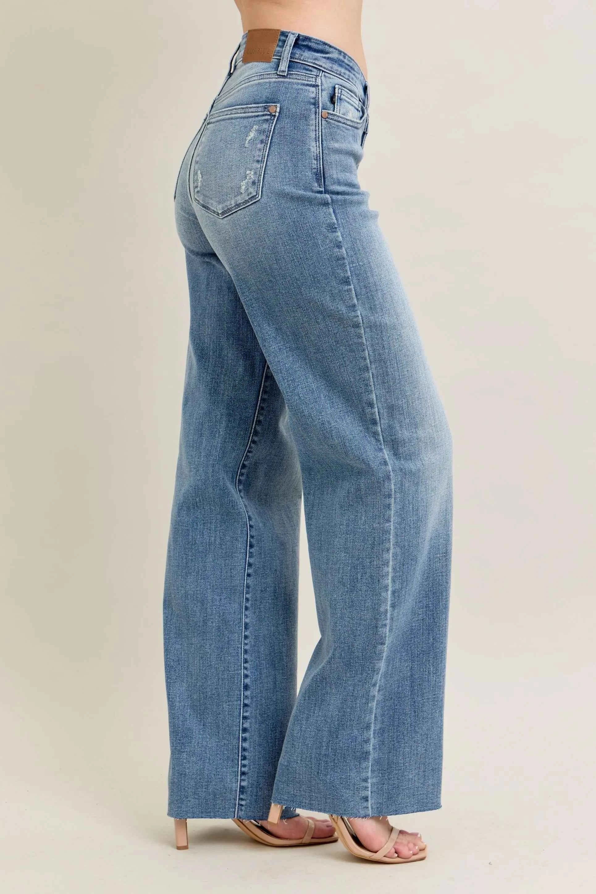 Judy Blue Full Size V - Front Baggy Jeans Plus Size 2fc929a753624240a671d88c11669e9d-Max-Origin