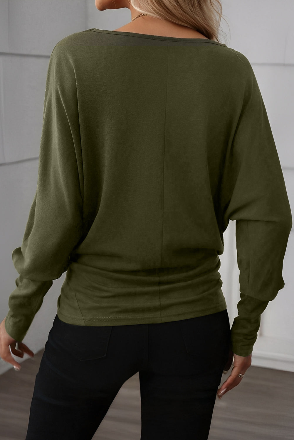 Green Solid Color Round Neck Dolman Sleeve Top 306b3bc9ad5f2e0e