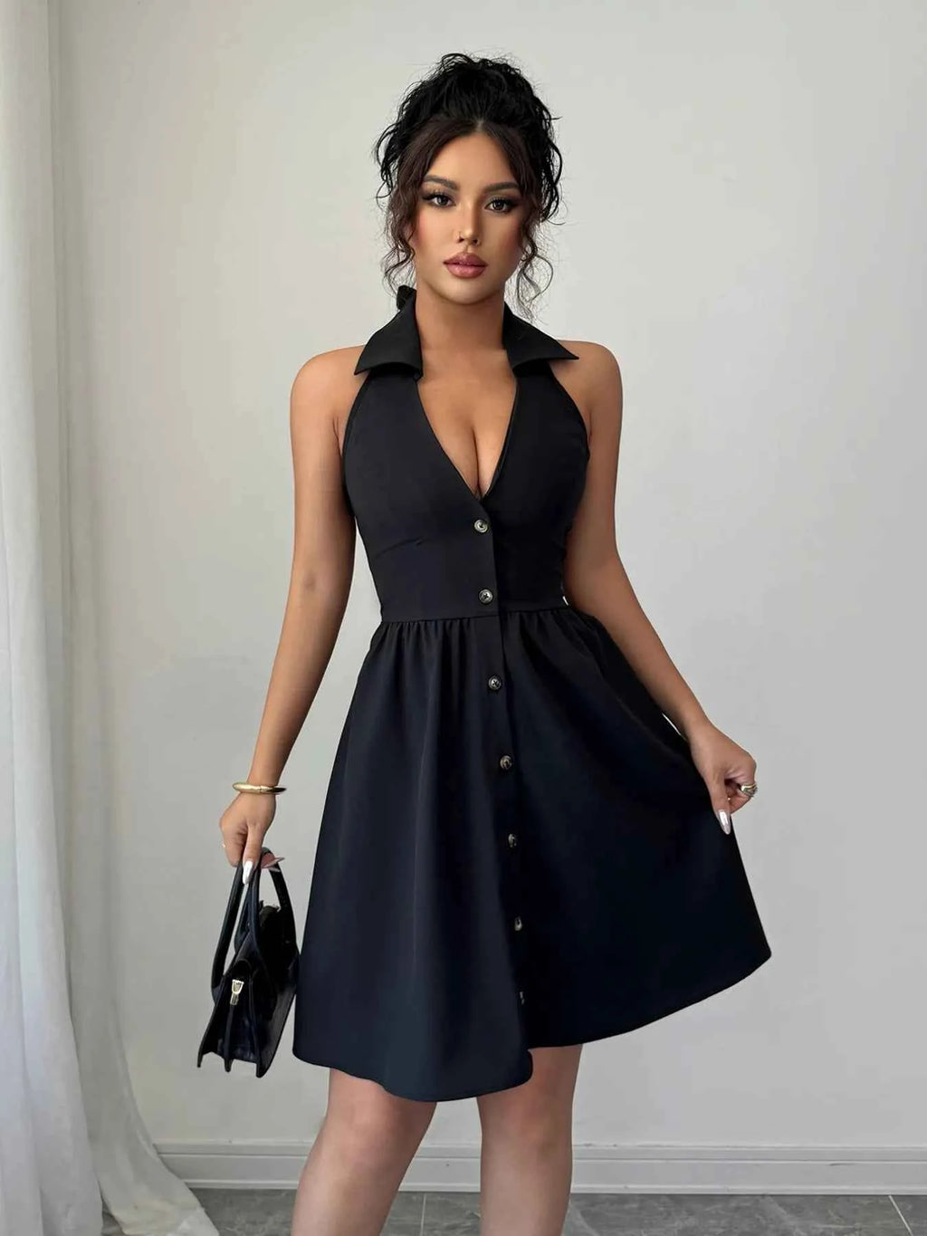 Halter Neck Sleeveless Mini Dress 309b474f-4b75-43c6-97af-f69e02703d8c-Max-Origin