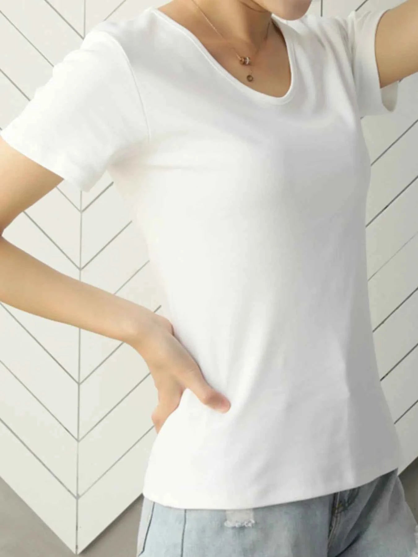 V-Neck Short Sleeve T-Shirt 32593f05-10de-4743-a687-c882ccb4ed9e-Max-Origin