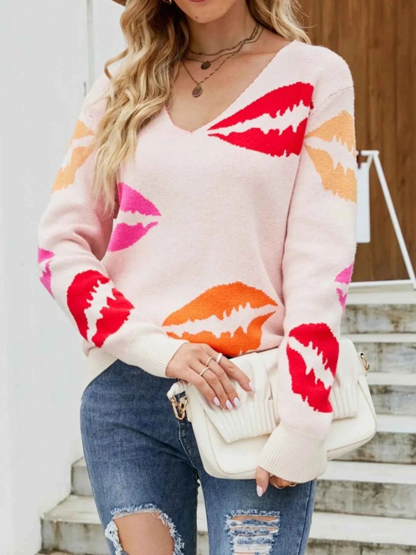 Colorful Lips V-Neck Sweater 325cfb1c-26f6-4e52-ba4d-ec8c76c7e1b3-Max-Origin