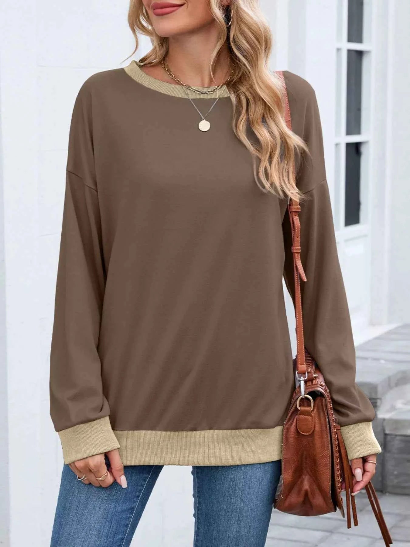 Contrast Trim Long Sleeve Sweatshirt 328b870a-0174-4265-8dd5-cbfc93fffd05-Max-Origin