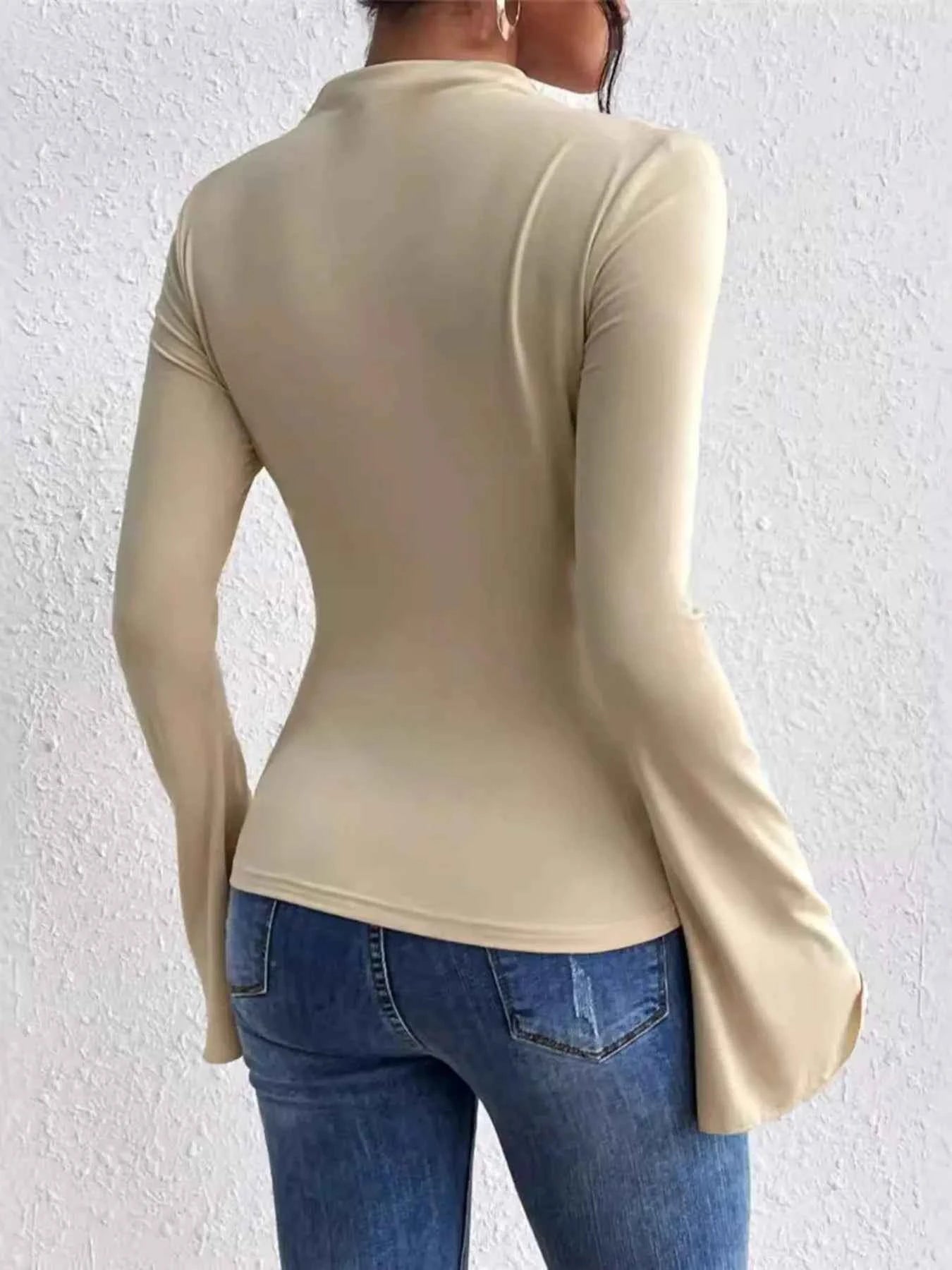 Bell Sleeve Ruched Fitted T-Shirt with Mock Neck 34c0e82a57ff488986a3a49a764e57ac-Max-Origin
