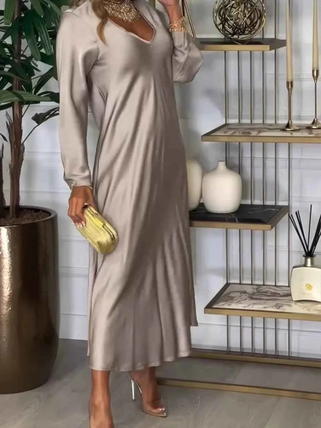 Full Size V-Neck Long Sleeve Midi Dress Plus Size 34e42f83be7246eb90d814f5bebf4eac-Max-Origin