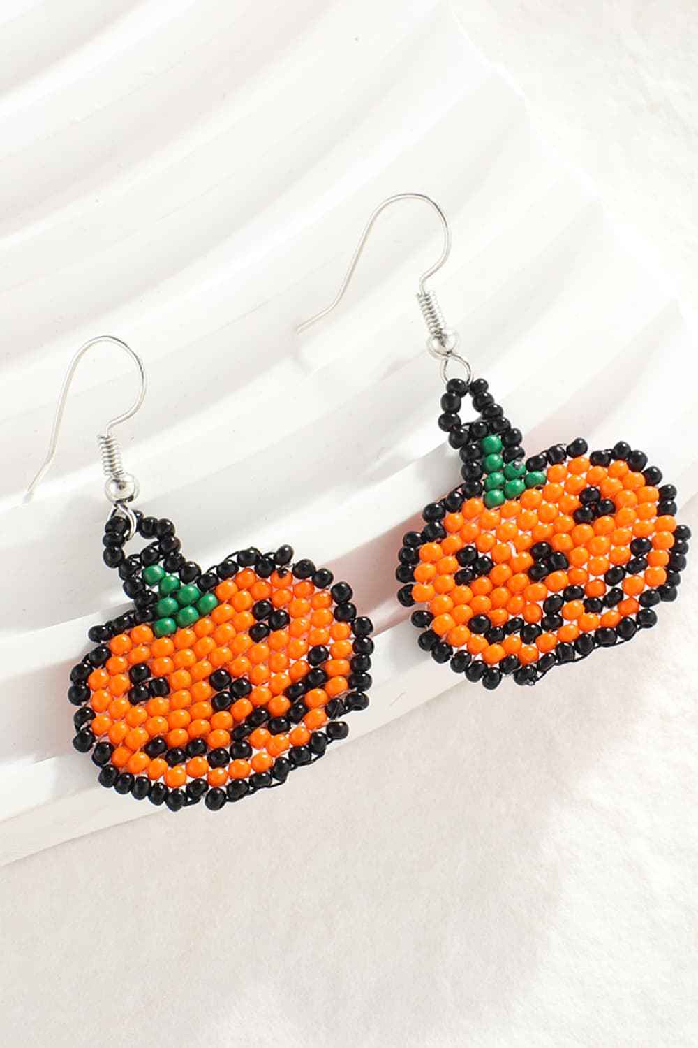Halloween Theme Earrings 352dec07d1f54ac09b091878c973ecc0-Max