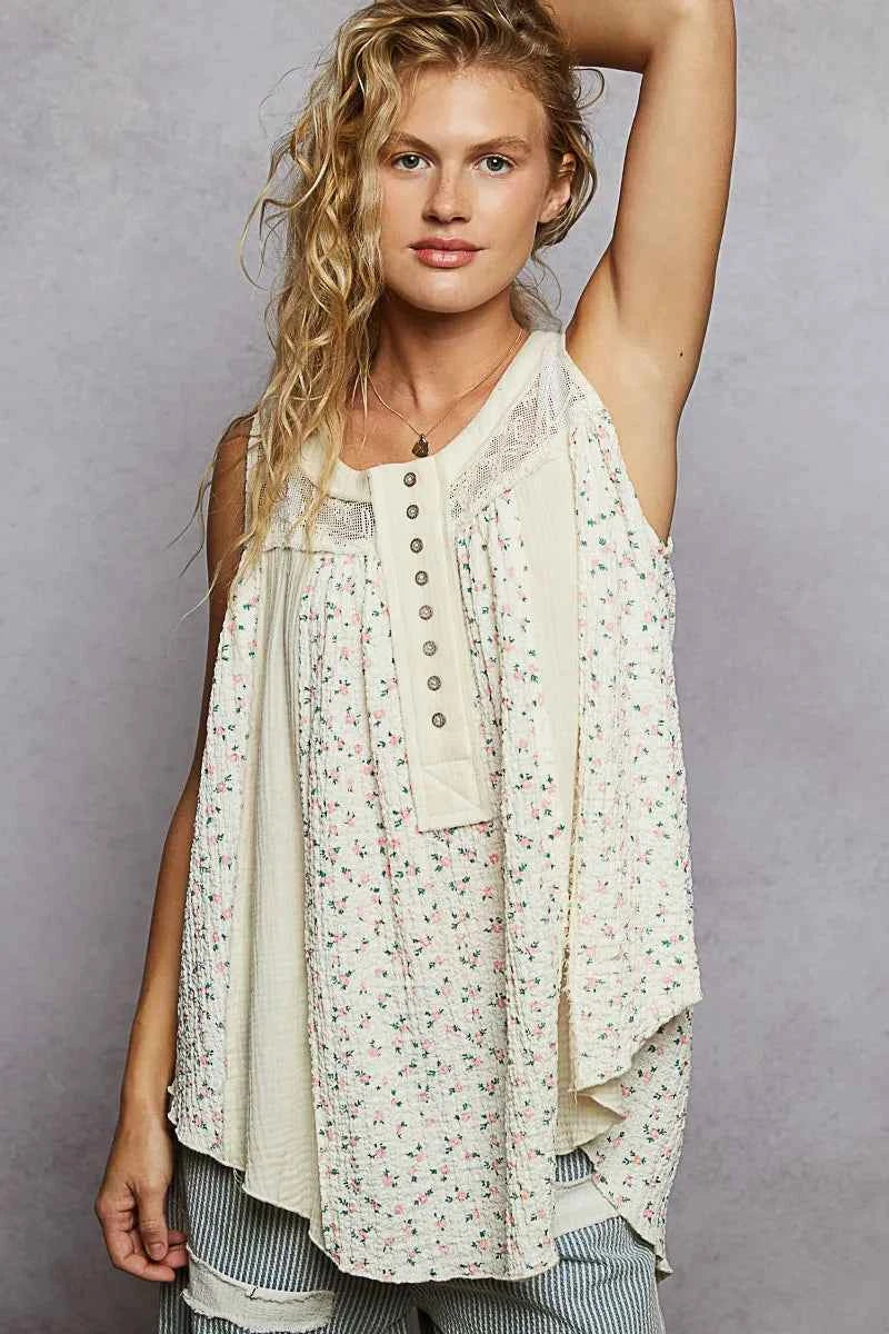 POL Floral Print Button-Front Lace Patchwork Tank Top 35352831-efb8-40d7-8d49-5ec60a9f53e5-Max-Origin