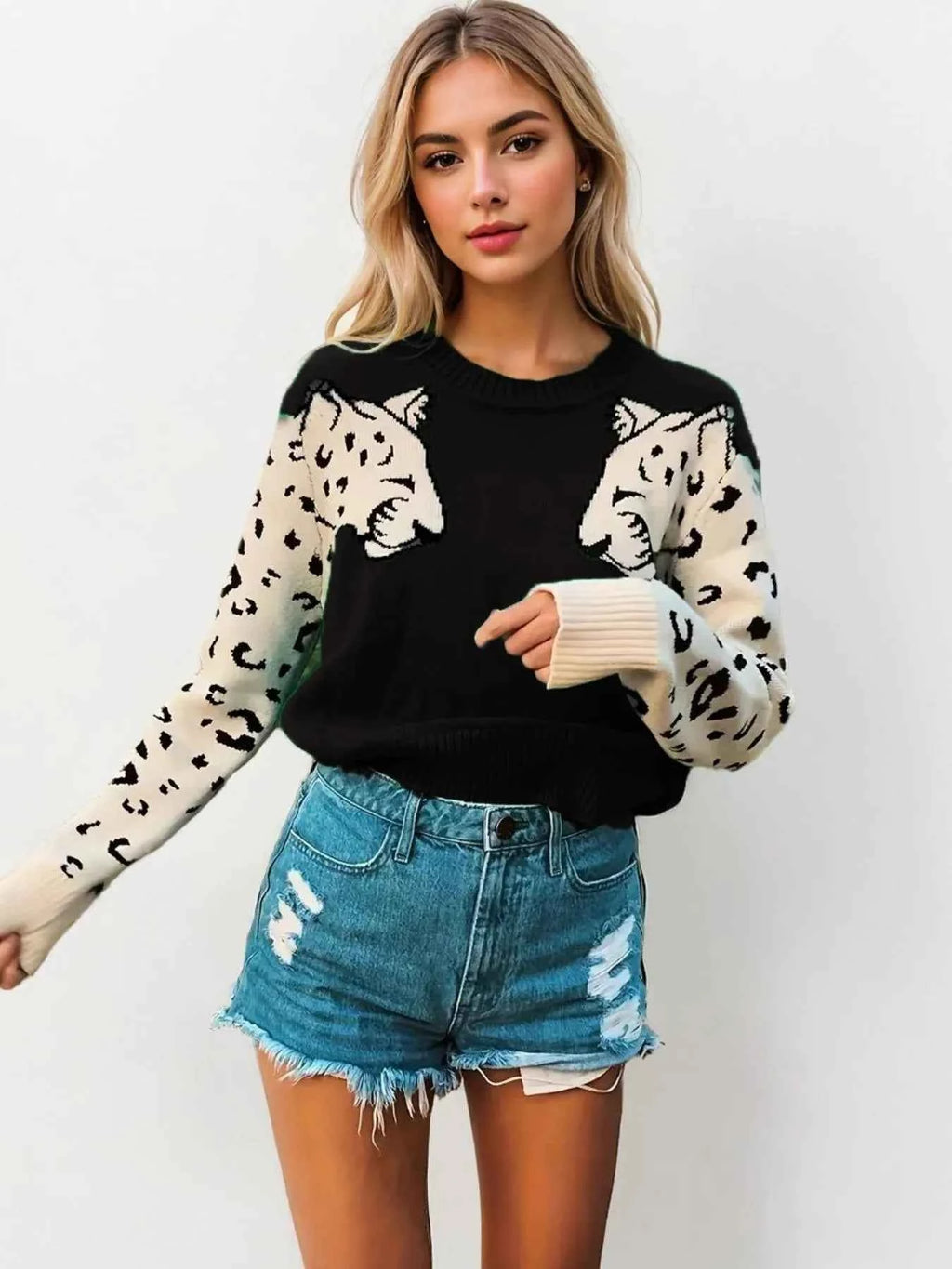 Leopard Round Neck Sweater 3542276f-bf63-4cfc-a3b3-28afb3b71879-Max-Origin