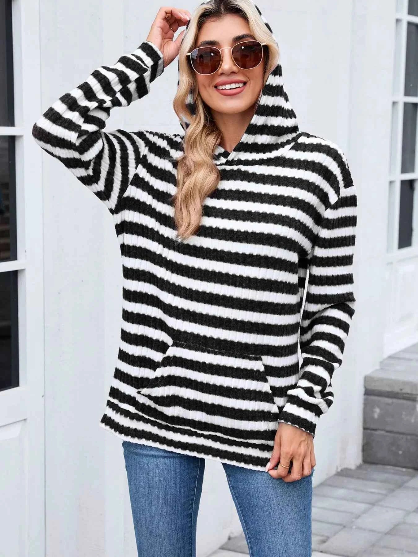 Striped Dropped Shoulder Hoodie 359ba270-259e-4eba-a1aa-af3226fbb1e5-Max-Origin