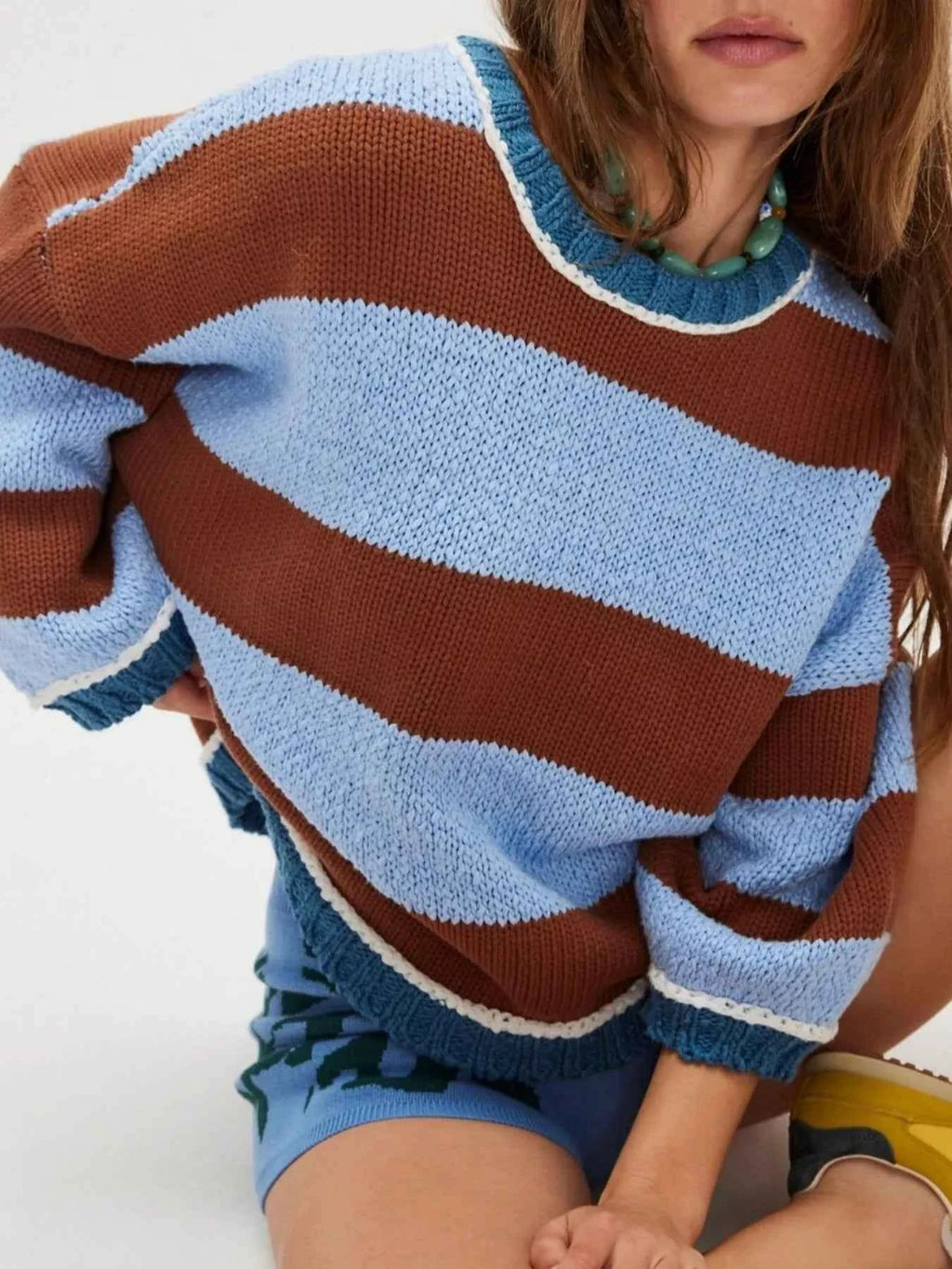 Color Block Round Neck Sweater 363f84ca-ea96-4a55-9aeb-07717949fe71-Max-Origin
