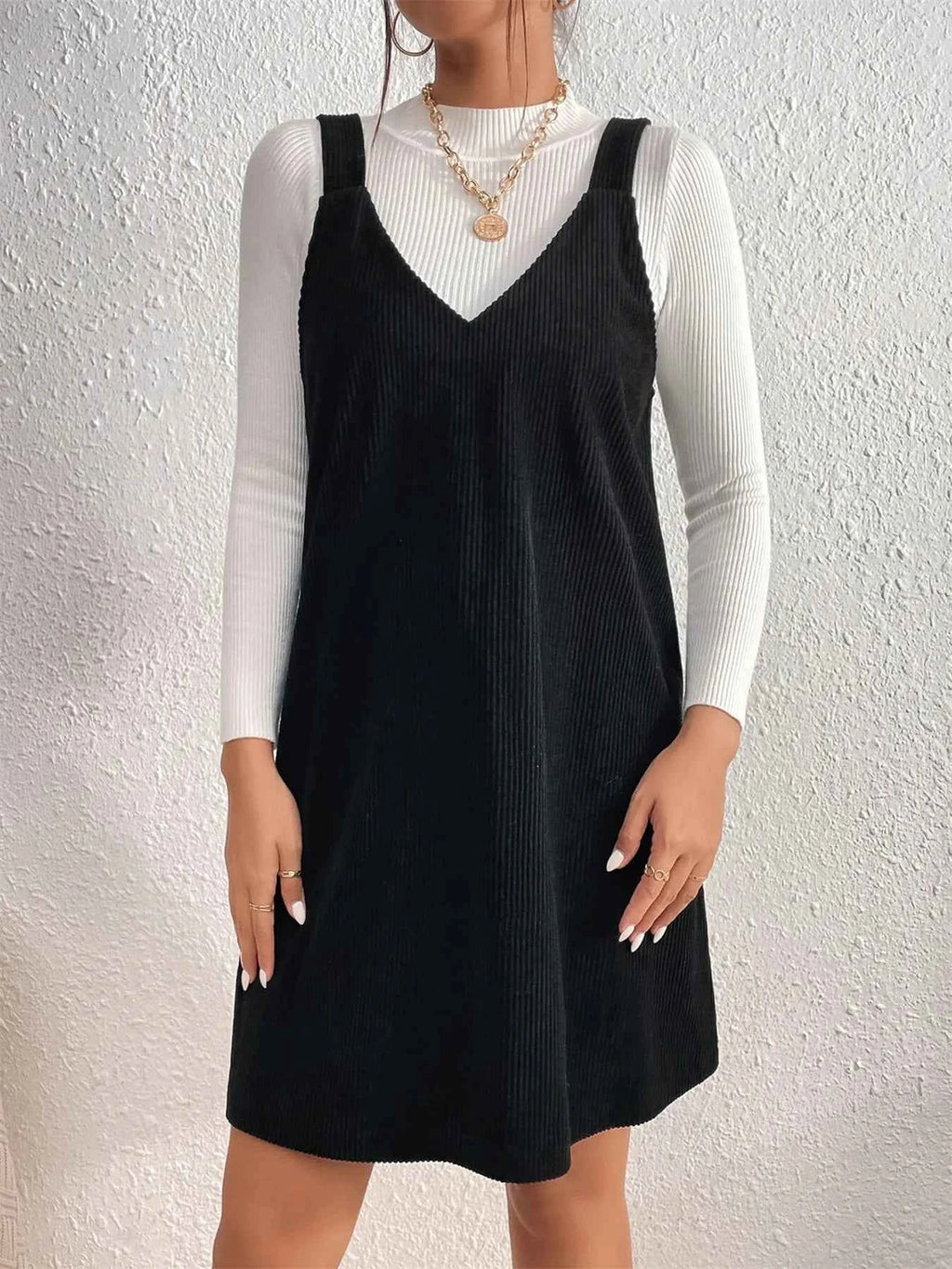 V-Neck Sleeveless Mini Dress 36c5ba1a223a4b9c983664d5bae7a45b-Max-Origin