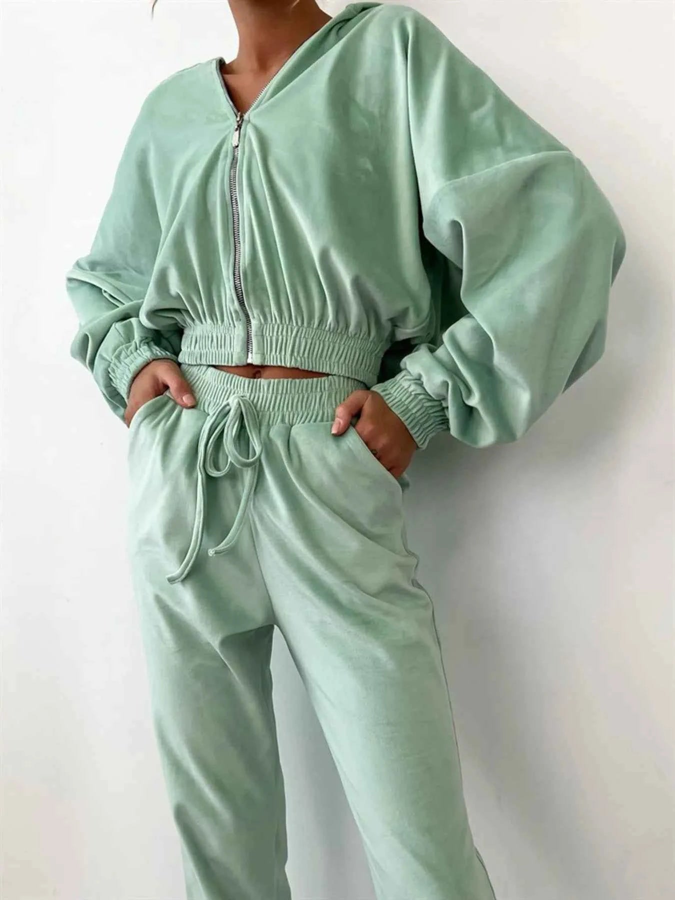 Zip Up Long Sleeve Top and Pants Set 36f5af3e-f5ea-4479-bc93-10f0914ffe50-Max-Origin