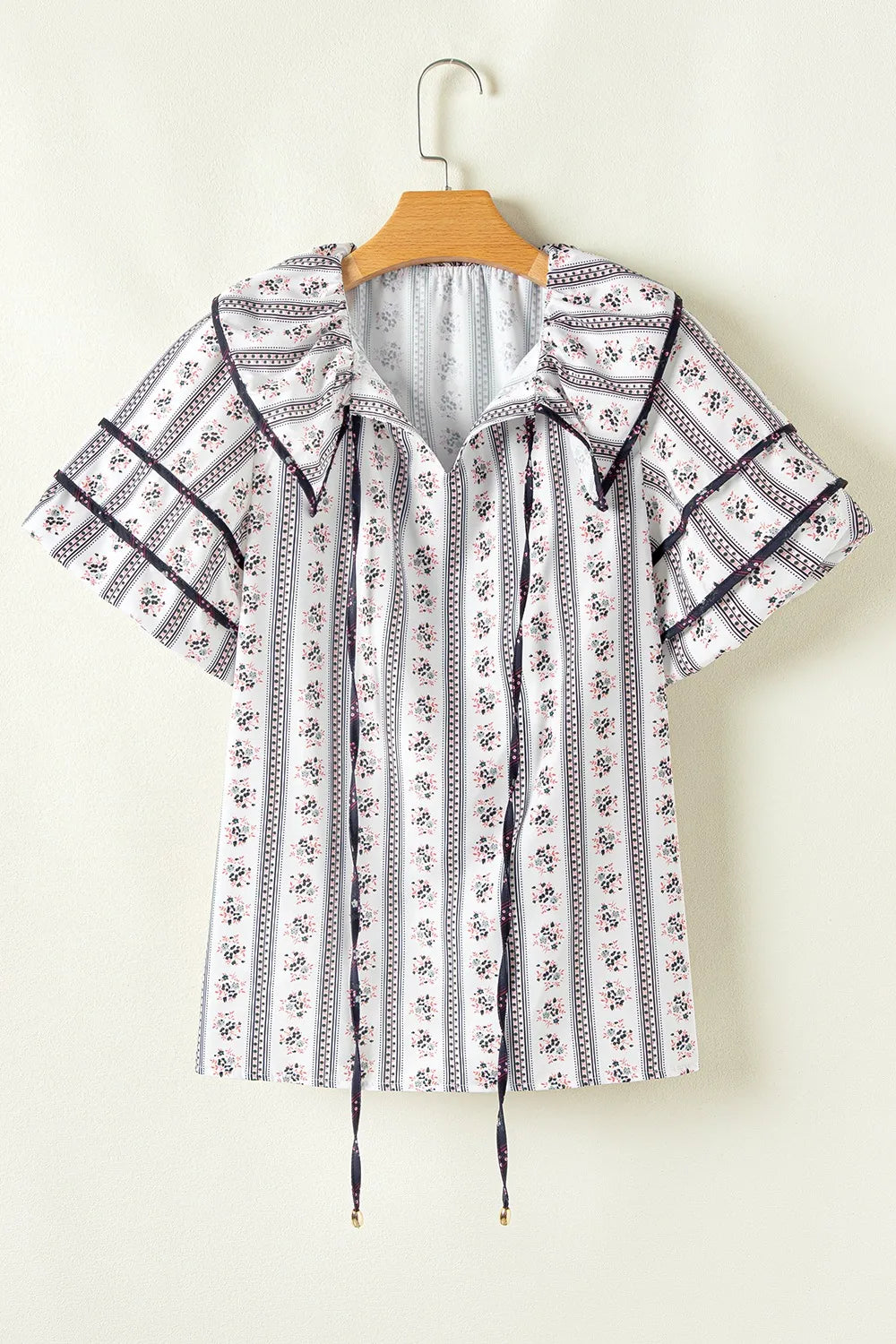 Floral Ruffled Collar Short Puff Sleeve Printed Blouse 3701d62b-a48f-49a4-a368-5fbdd55f94d7-Max-Origin