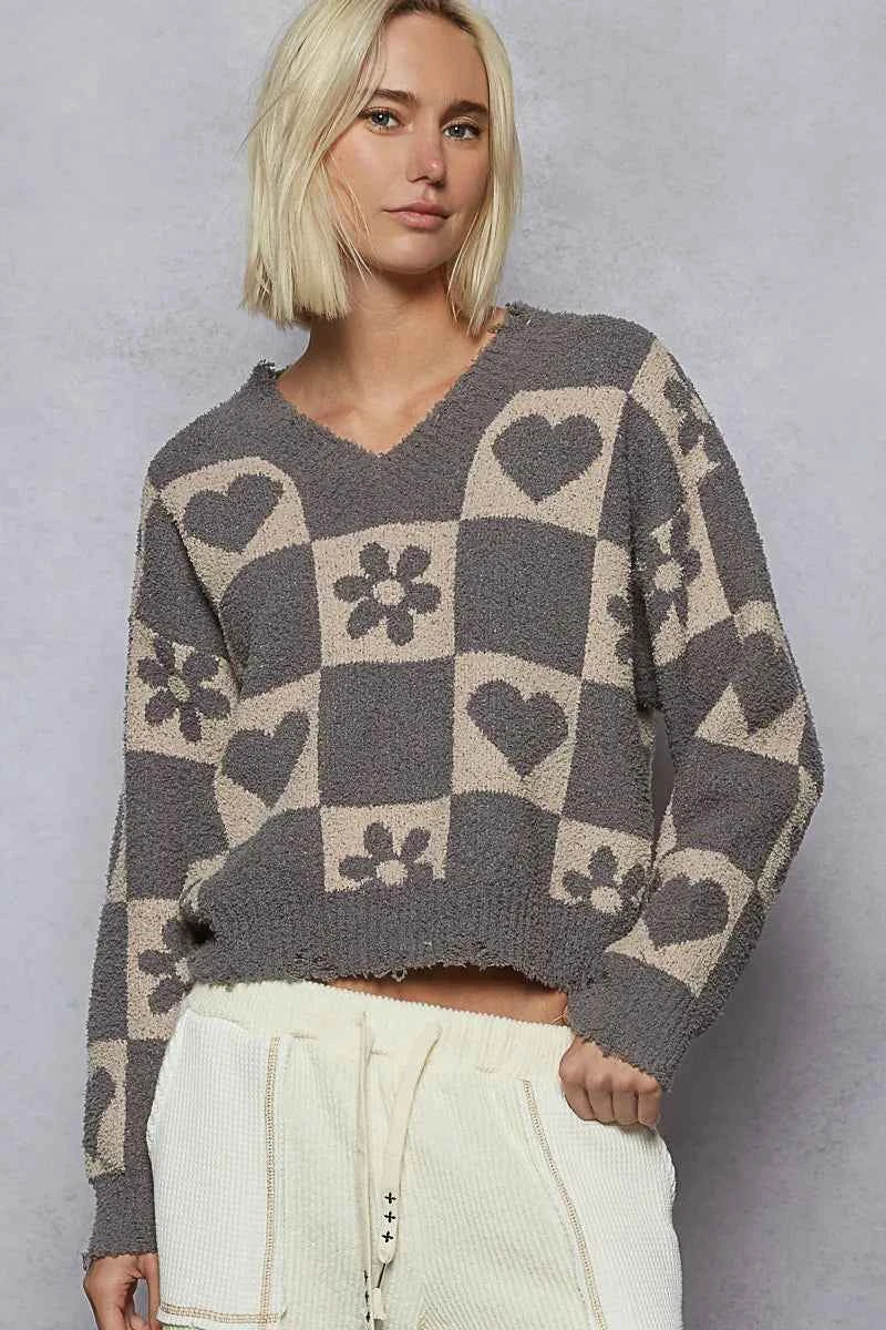 POL V-Neck Heart Pattern Checkered Sweater GHOST GREY BEIGE 373a529c-fd38-4559-b578-40aaeb81b747-Max-Origin