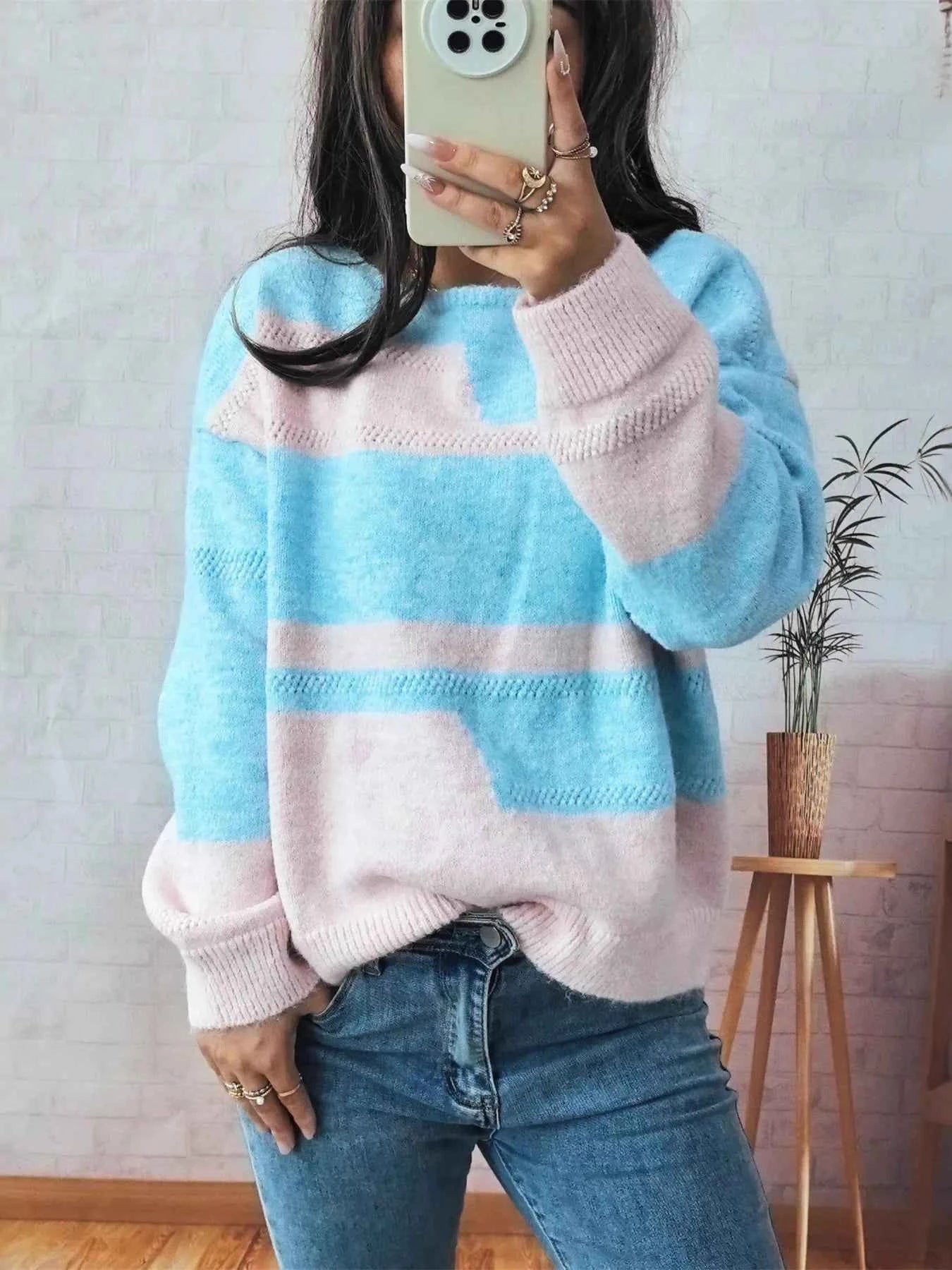 Color Block Round Neck Sweater Blue One Size 37c25bb43a6e488186ffa1f3b4bda4dc-Max-Origin