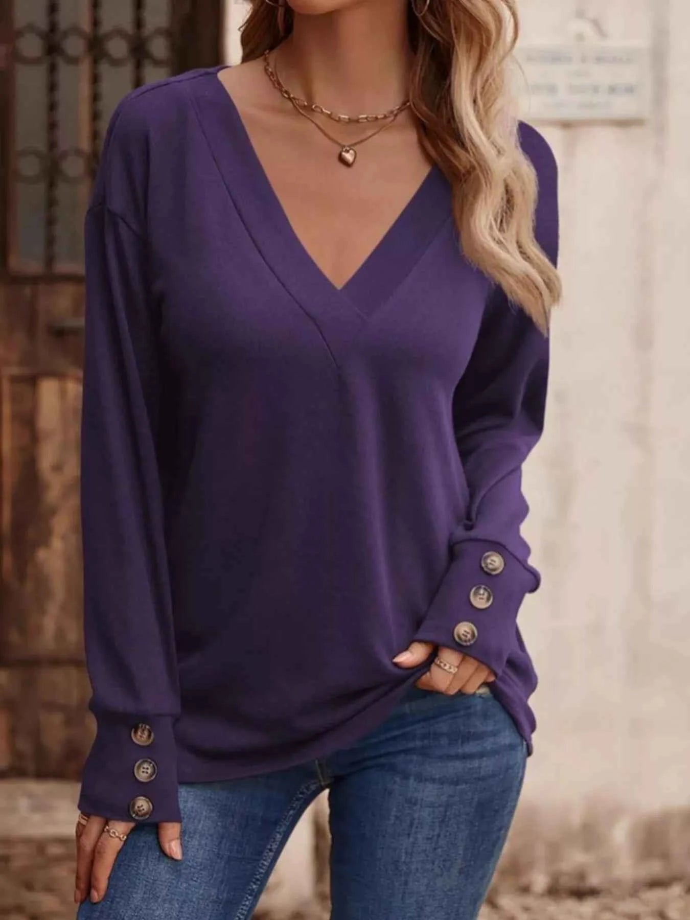 V-Neck Long Sleeve T-Shirt 386bdec27aea4053b4501c3ccfa5acb6-Max-Origin