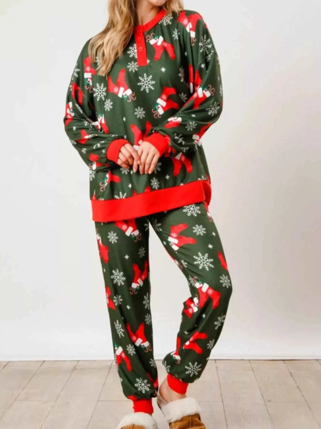 Christmas Long Sleeve Top and Pants Lounge Set 3999d8fb-d9a3-4859-8fff-91db013502f2-Max-Origin