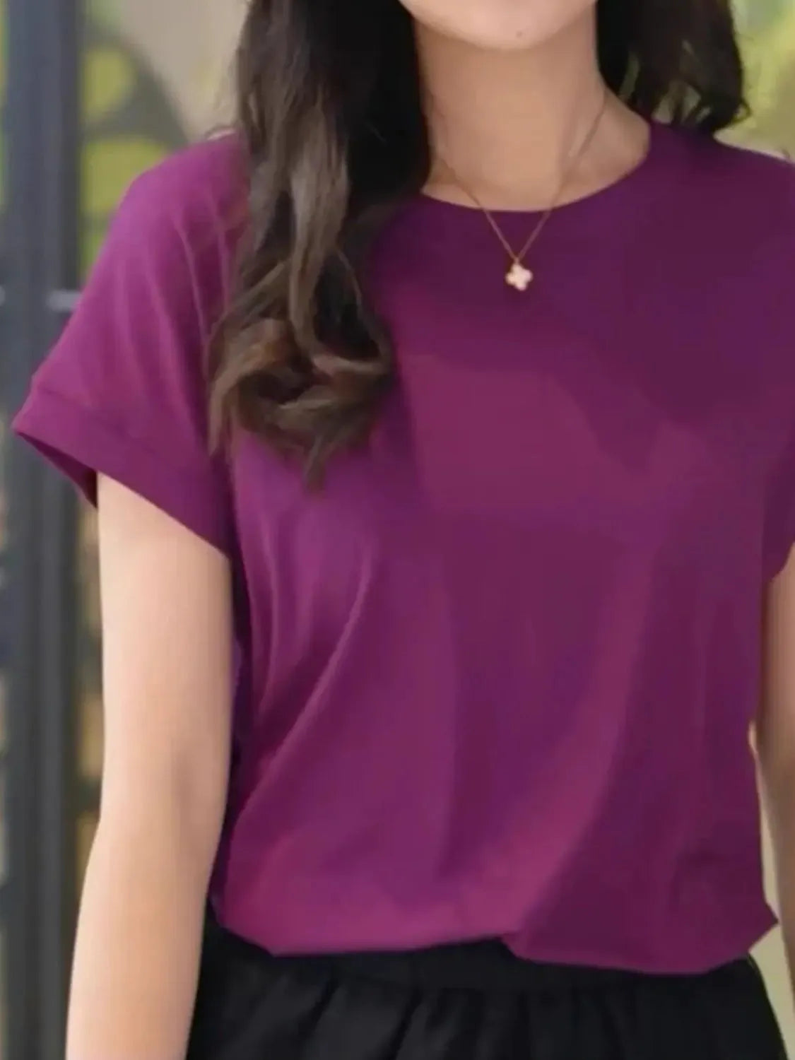 Round Neck Short Sleeve T-Shirt 3a40c4c7-ced7-4ca9-94bf-3ec1544692f9-Max-Origin