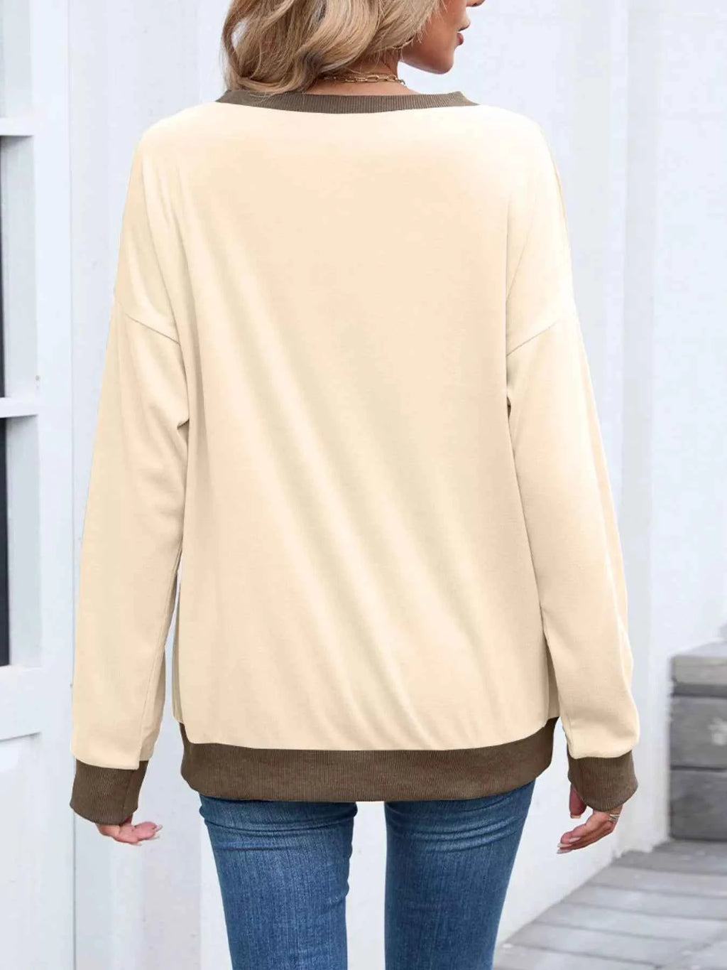 Contrast Trim Long Sleeve Sweatshirt 3a5c959e-5691-4e6e-88cc-afd81ad65e10-Max-Origin