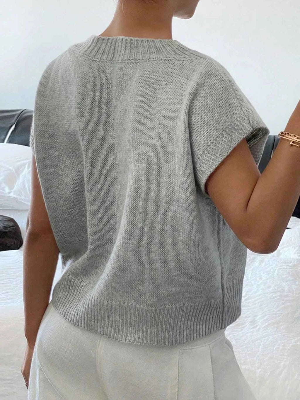 Ribbed Hem V-Neck Short Sleeve Sweater 3addd512749f44818f5f42ca0c2f27f2-Max-Origin