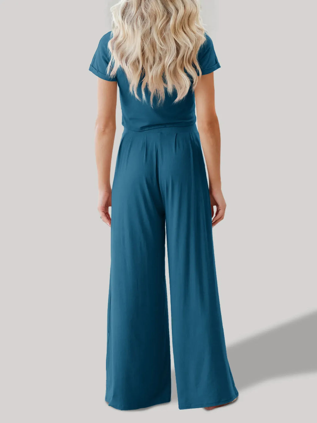 Round Neck Short Sleeve Top and Pants Set 3b1ea996-ac2c-4ac4-9c1b-ba91e5fb43dd-Max-Origin