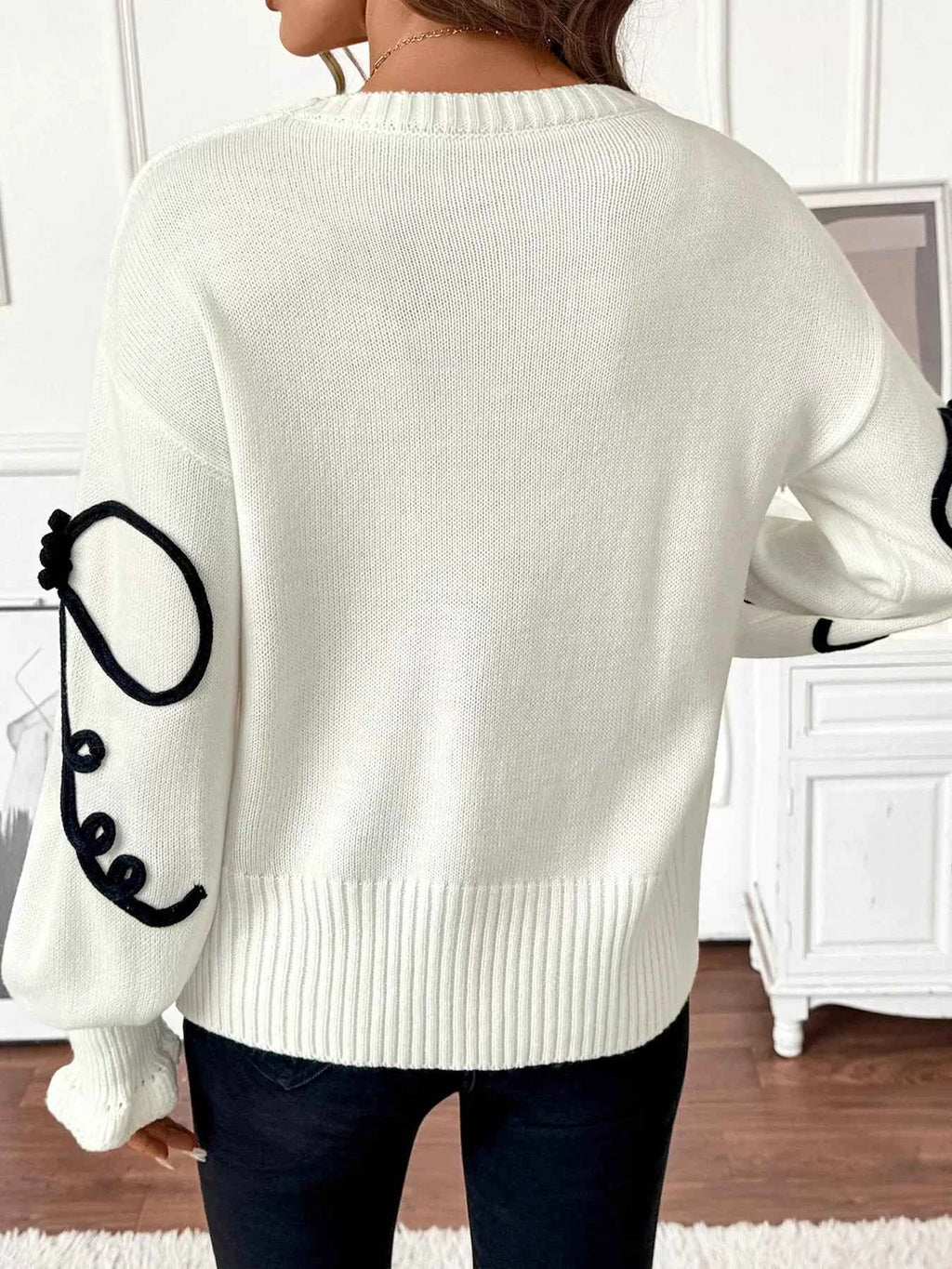 Bow Pattern Long Sleeve Sweater 3c7ee41b172c40df95f24b6adcd88f06-Max-Origin