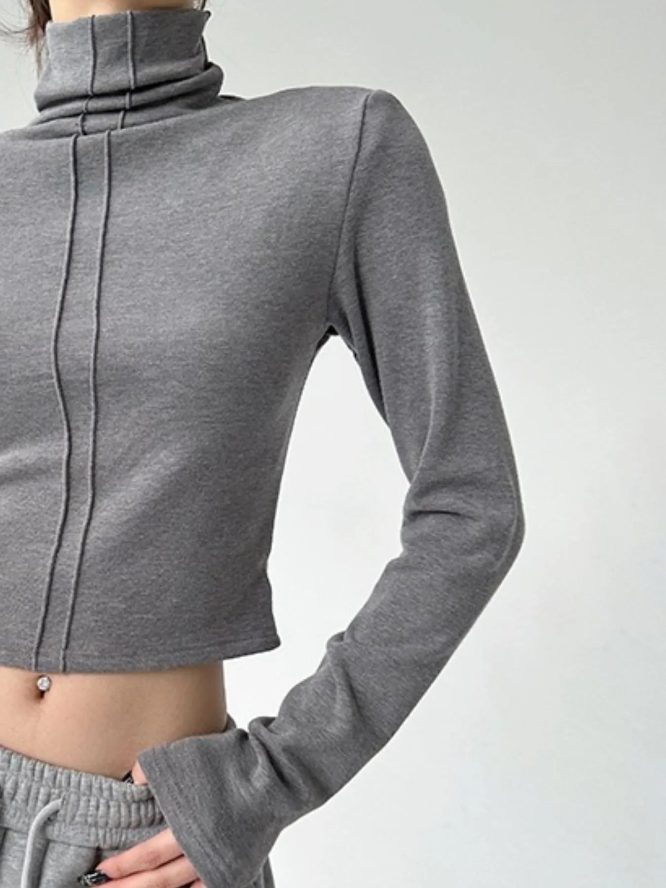 High Neck Long Sleeve Cropped T-Shirt 3c81c5e7-3152-4f05-8e60-a875c85fc265-Max-Origin