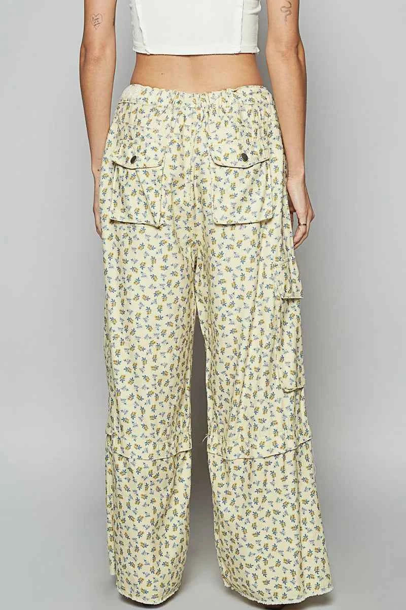 POL Floral Cargo Wide Leg Pants with Lace Drawstring 3da01a40-2a96-4d7b-a50d-11aa31e1240b-Max-Origin