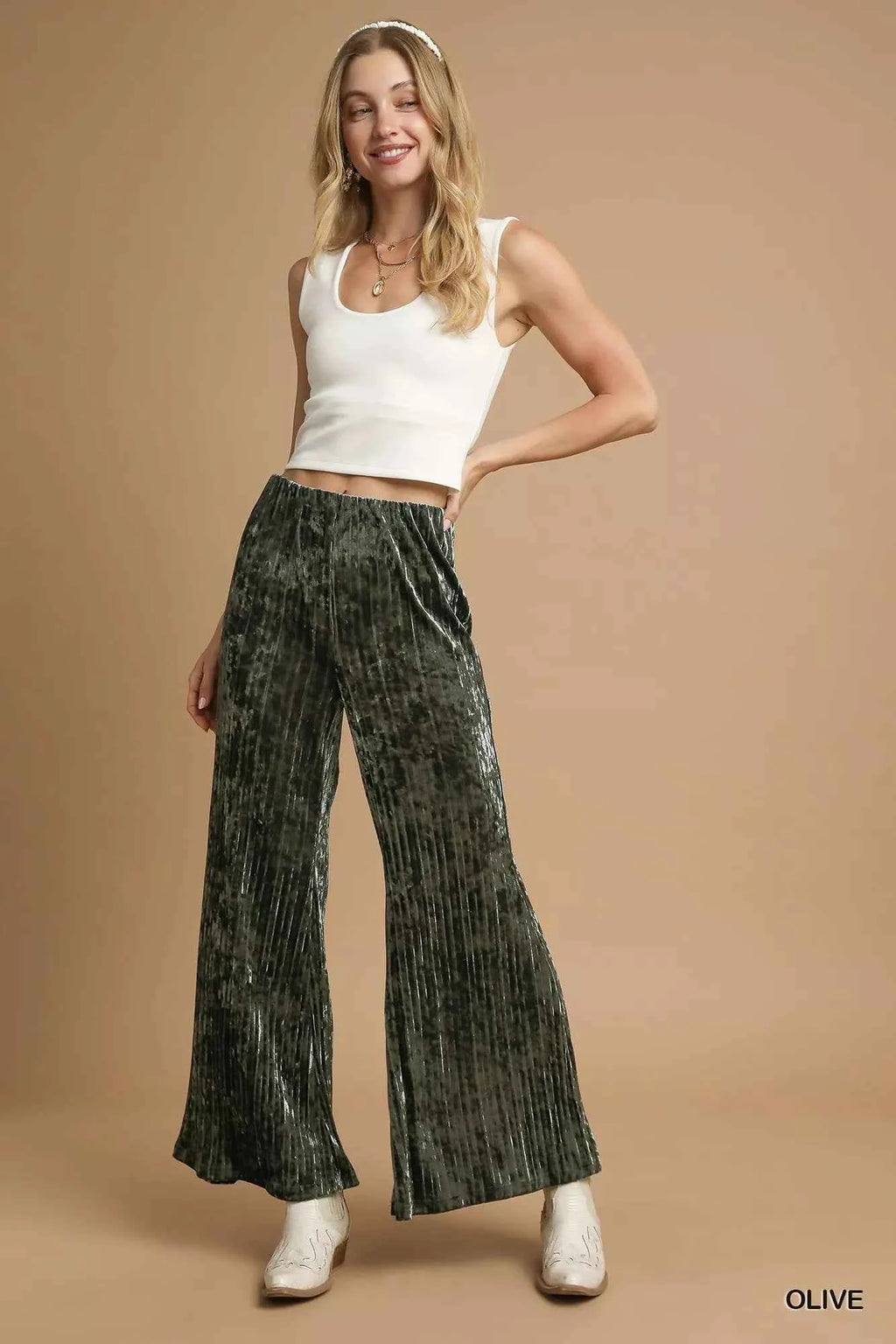 Umgee Velvet Pleated Wide Leg Pants 3e3349bf-0529-46a0-83ba-36344e43d207-Max-Origin