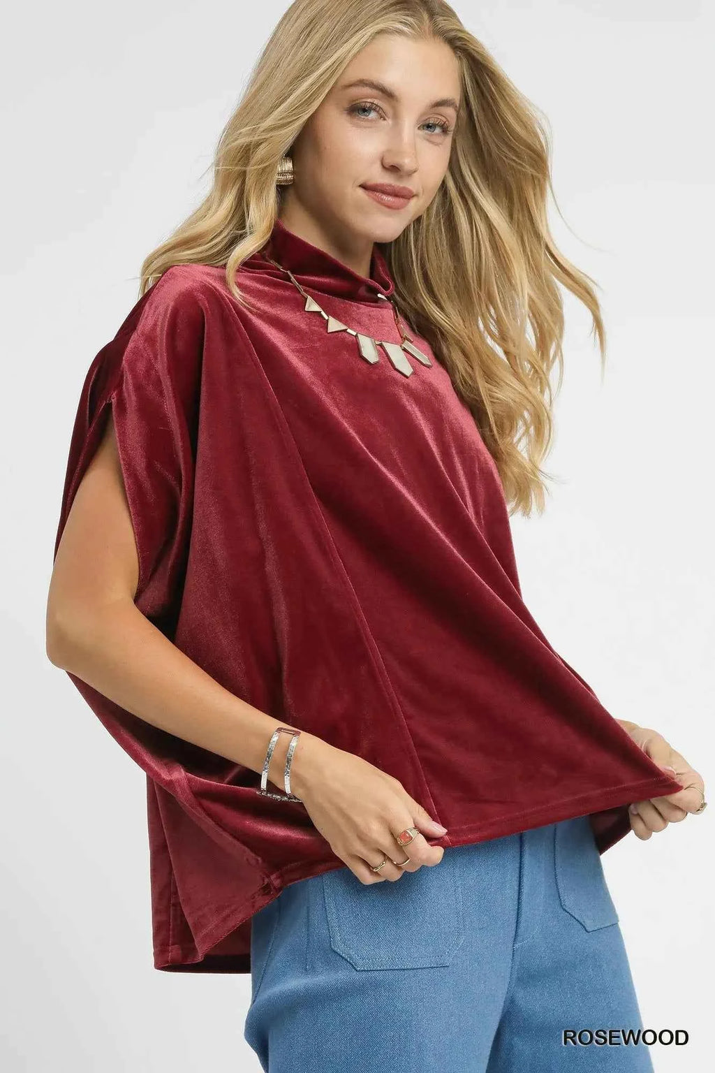 Umgee Velvet Mock Neck Sleeveless Blouse 3e6c55c4-8675-4607-b397-7ca8c85b1455-Max-Origin