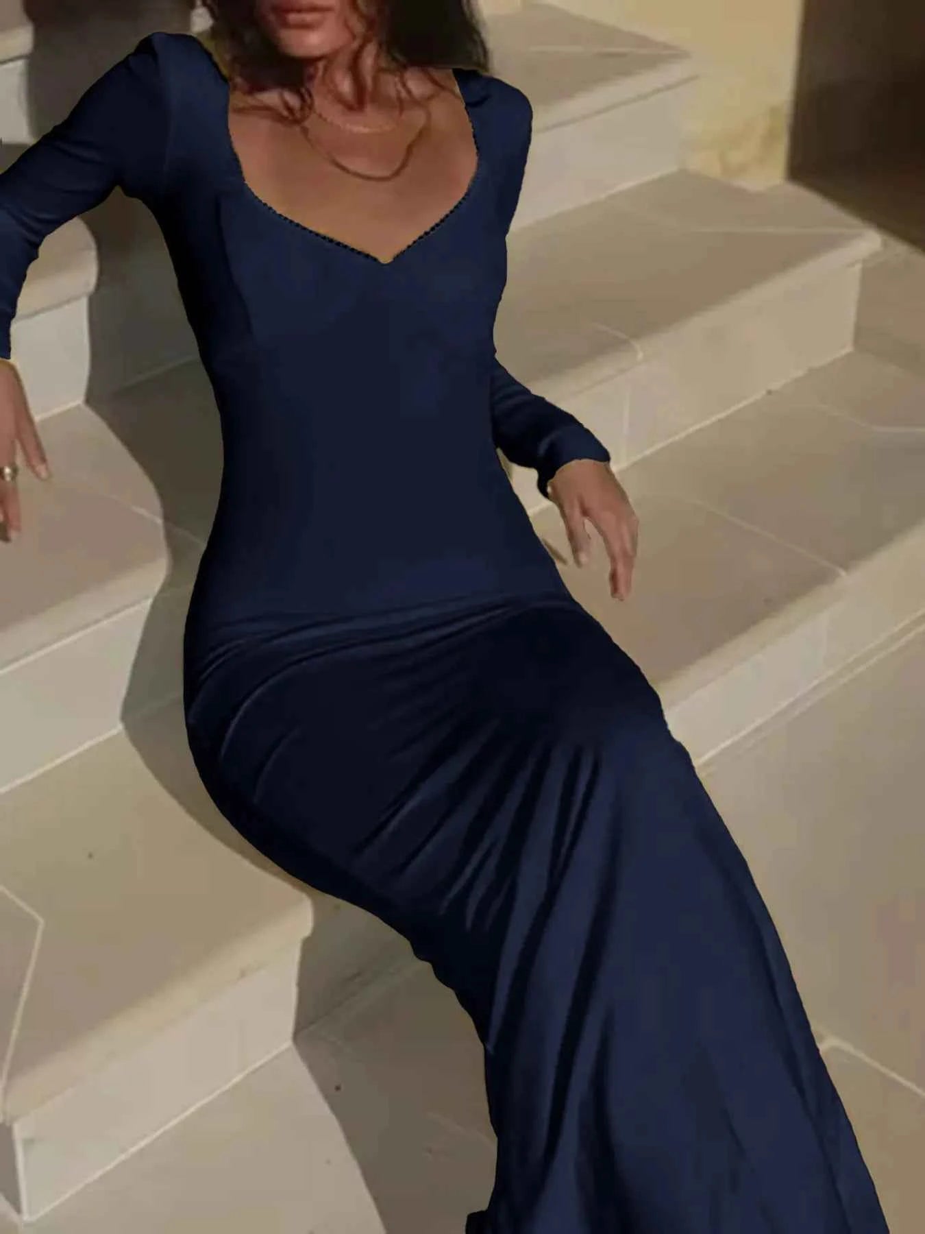 Deep-V Long Sleeve Slim Maxi Dress 3f0524a4bfcb449f815e39311866642f-Max-Origin_6aa7d93e-c786-4103-b340-0d4082810f01