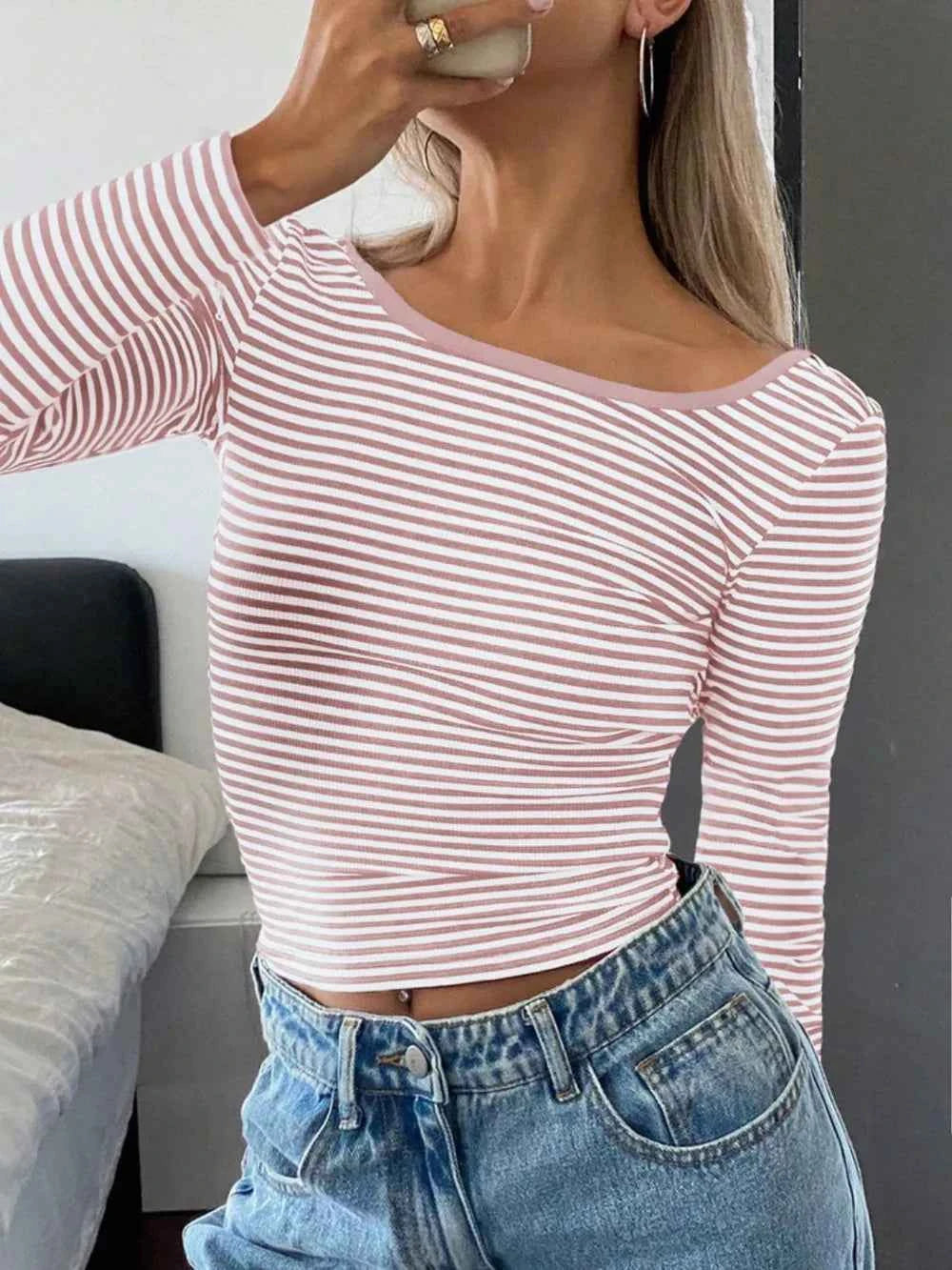 Devine Backless Striped Boat Neck Long Sleeve T-Shirt 3f1afc62-3966-4617-8075-9cea96c0b525-Max