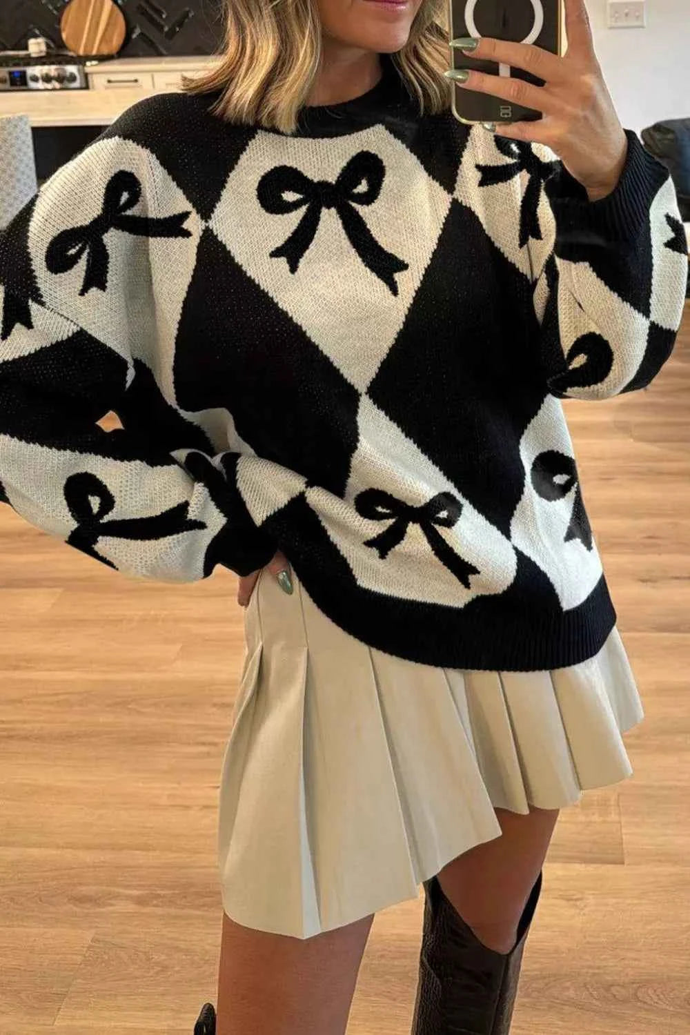 Bow Pattern Long Sleeve Contrast Sweater Black 3f4856f6-407c-47db-aacd-d514894c2577-Max-Origin