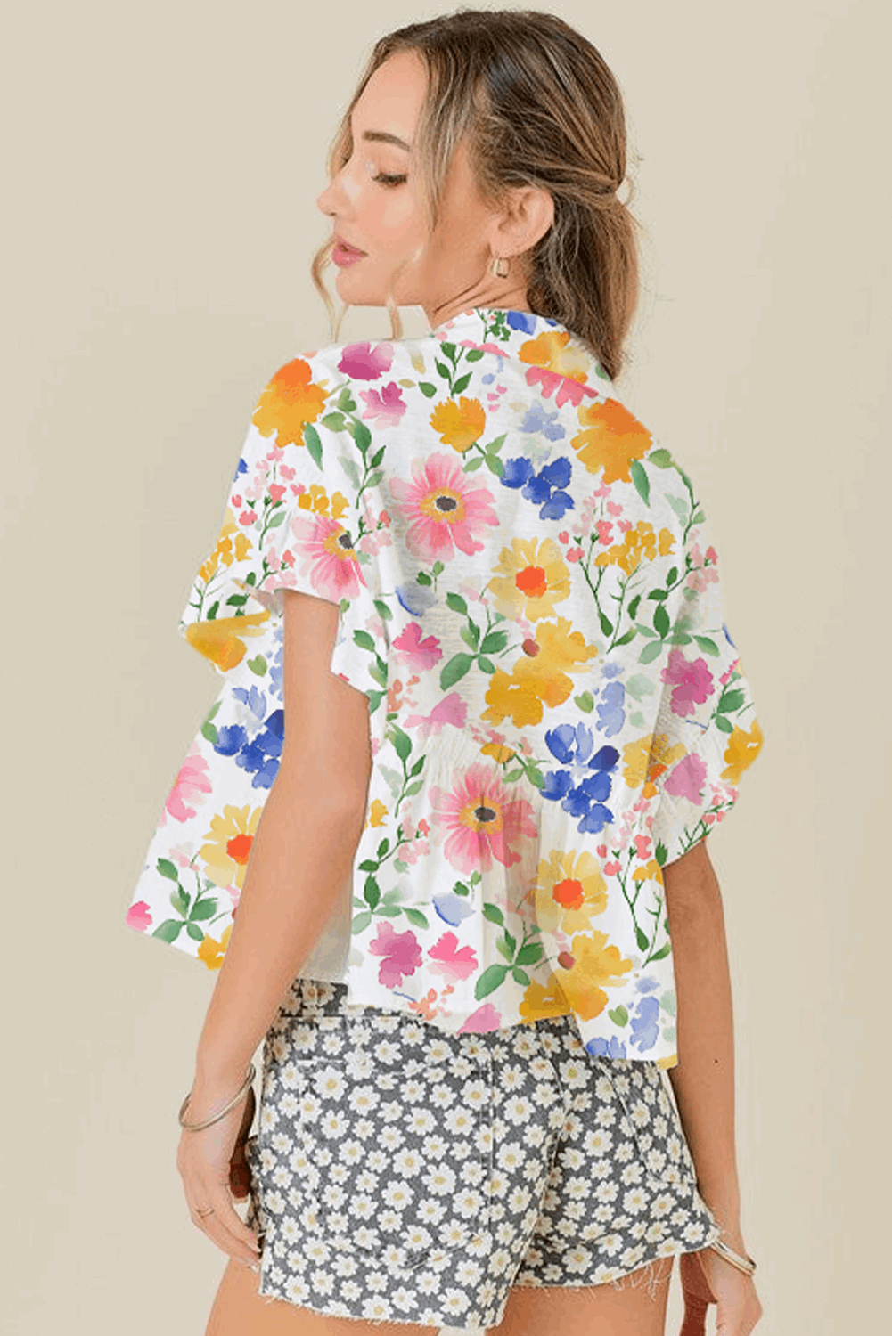 Yellow Allover Floral Print Boxy Fit V Neck Blouse 3f4d9e695537e18d-_2