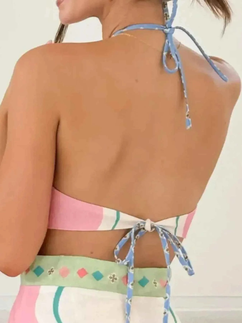 Halter Neck Printed Maxi Dress 3fc1b6fc-82b1-4fed-a18e-654a152627ab-Max-Origin