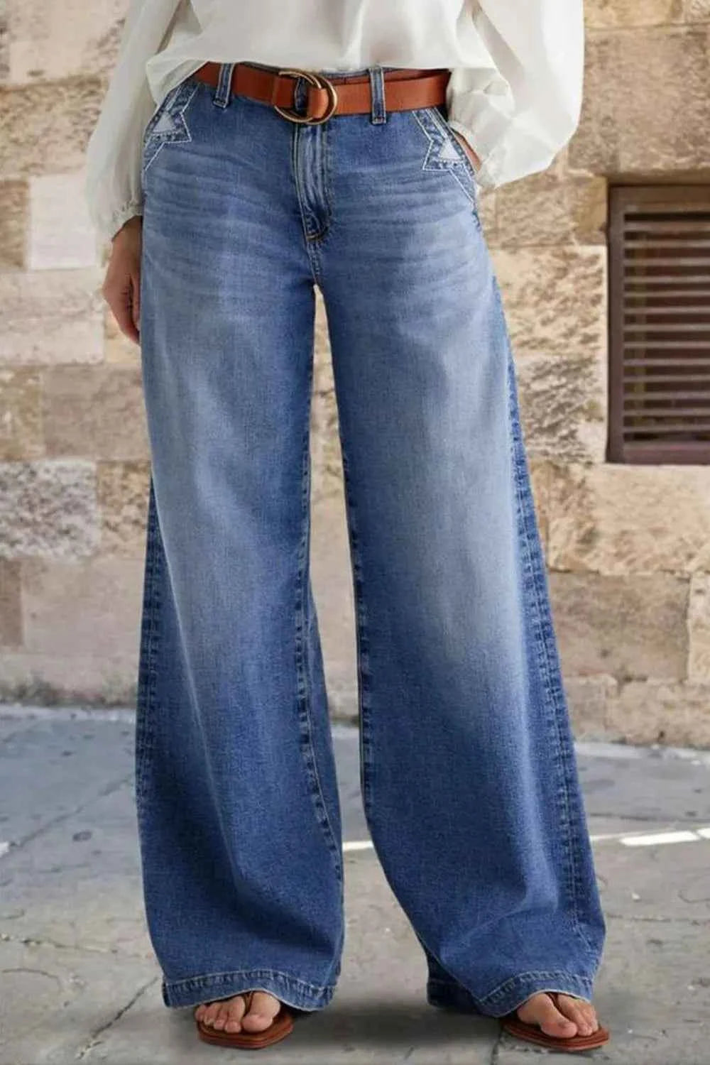 Pocketed Embroidered Straight Leg Jeans Light 3ff5e621-6b51-483e-b703-9f3f54f130b6-Max