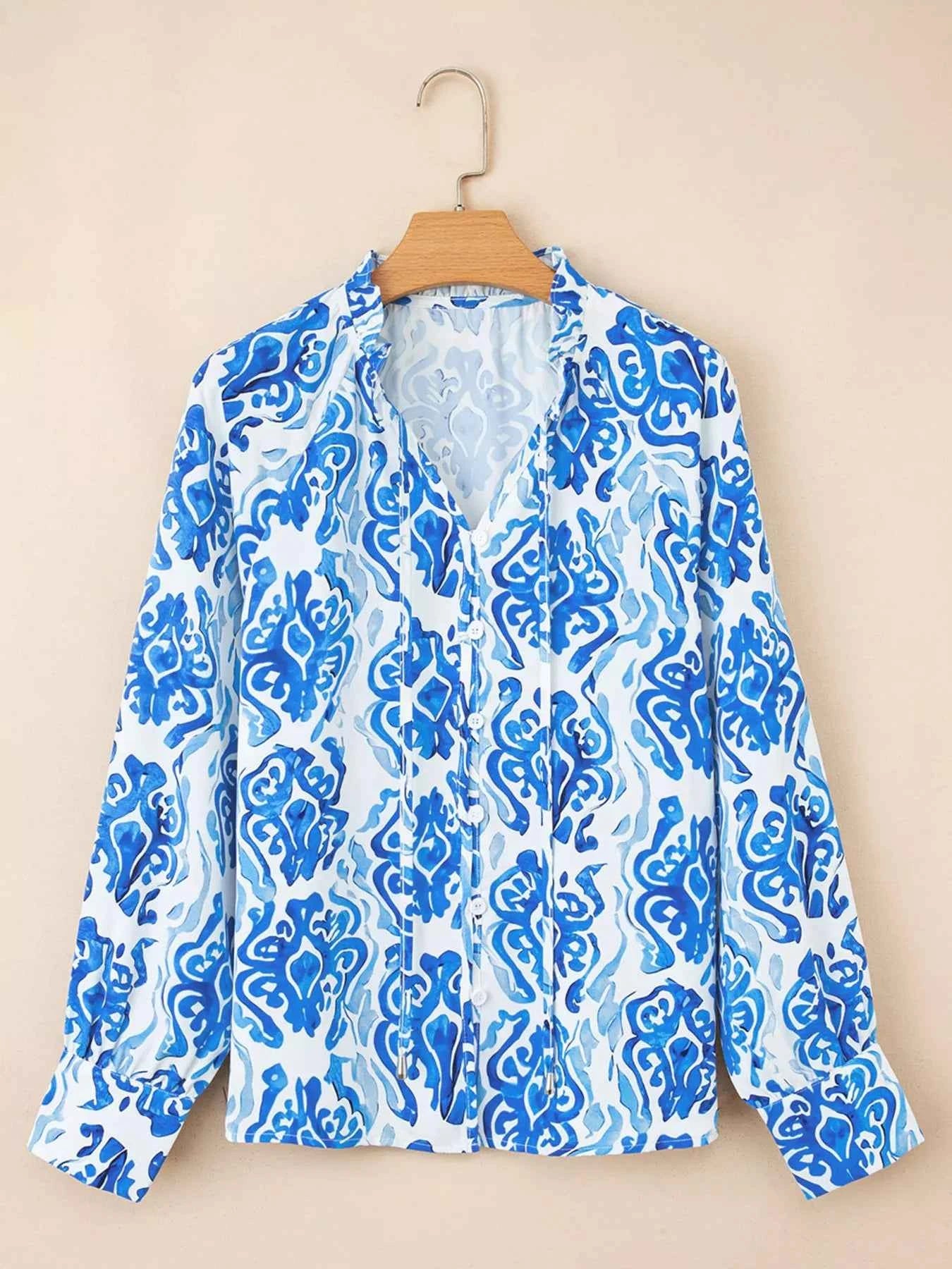 Printed Tie Split Neck Button Front Puff Sleeve Shirt 40692605197e4b7f885e7ecb137f73d1-Max-Origin