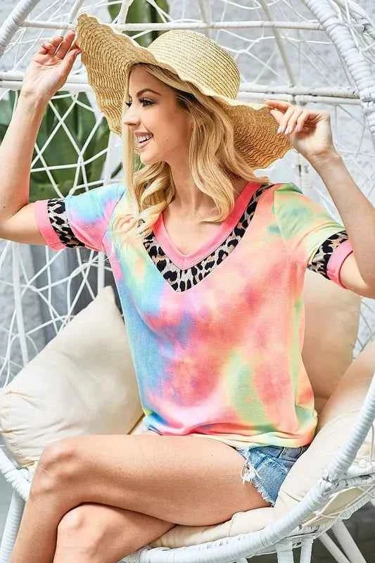 BiBi Rainbow Tie-Dye Leopard Trim V-Neck T-Shirt PASTEL TIEDYE 408a1eb814594e1097f41082aa73803d-Max-Origin