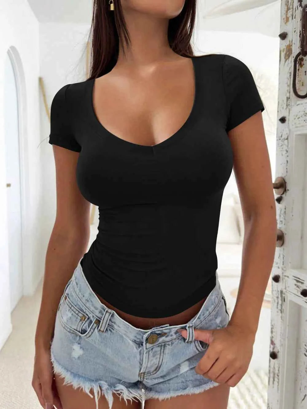 Scoop Neck Short Sleeve T-Shirt Black 40cdd00c-f2be-4c21-a1cb-1b43c3997994-Max