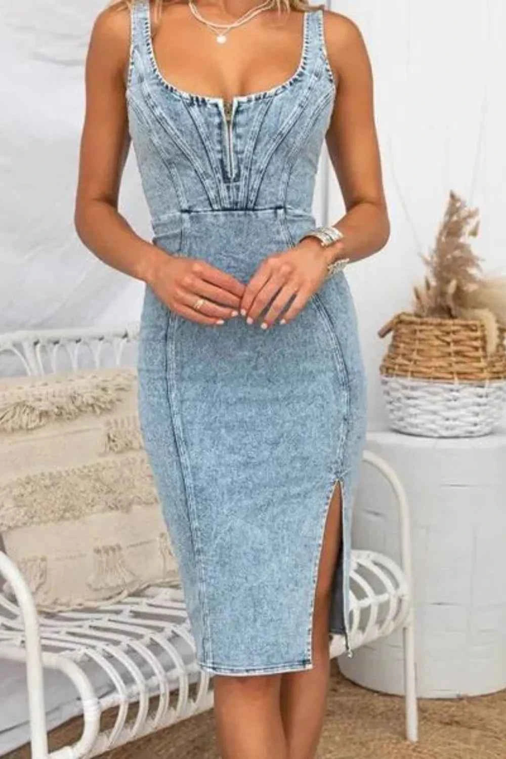Side Slit Washed Scoop Neck Denim Dress 414f1847-20ce-40c9-bc8e-96dbf1461a66-Max