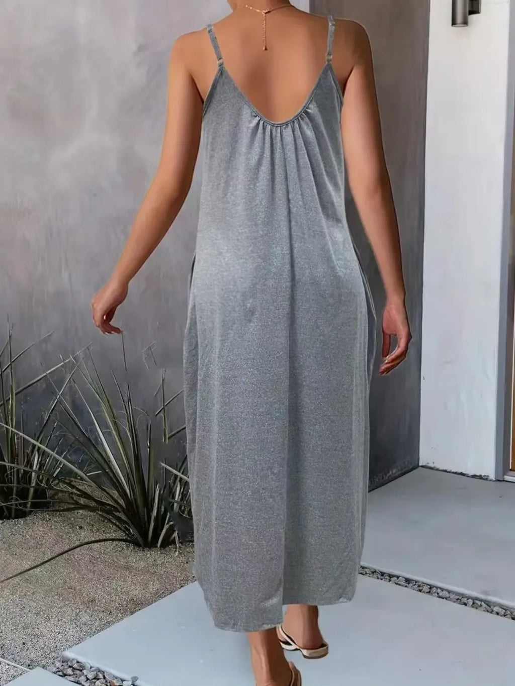 Full Size Scoop Neck Cami Dress with Pockets Plus Size 41d9c69d-5993-42f0-90dc-fdcd5b5f1b4b-Max-Origin